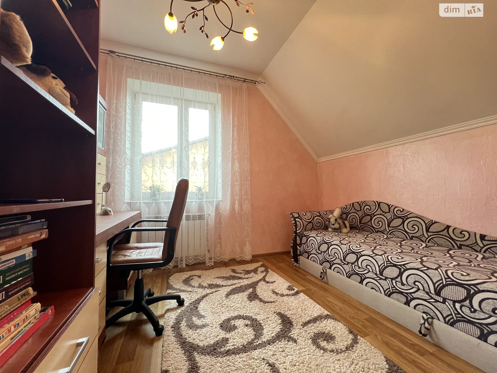 двоповерховий будинок з опаленням, 145 кв. м, цегла. Продаж в Рівному, район Червоні Гори фото 1 двоповерховий будинок з опаленням, 145 кв. м, цегла. Продаж в Рівному, район Червоні Гори фото 1