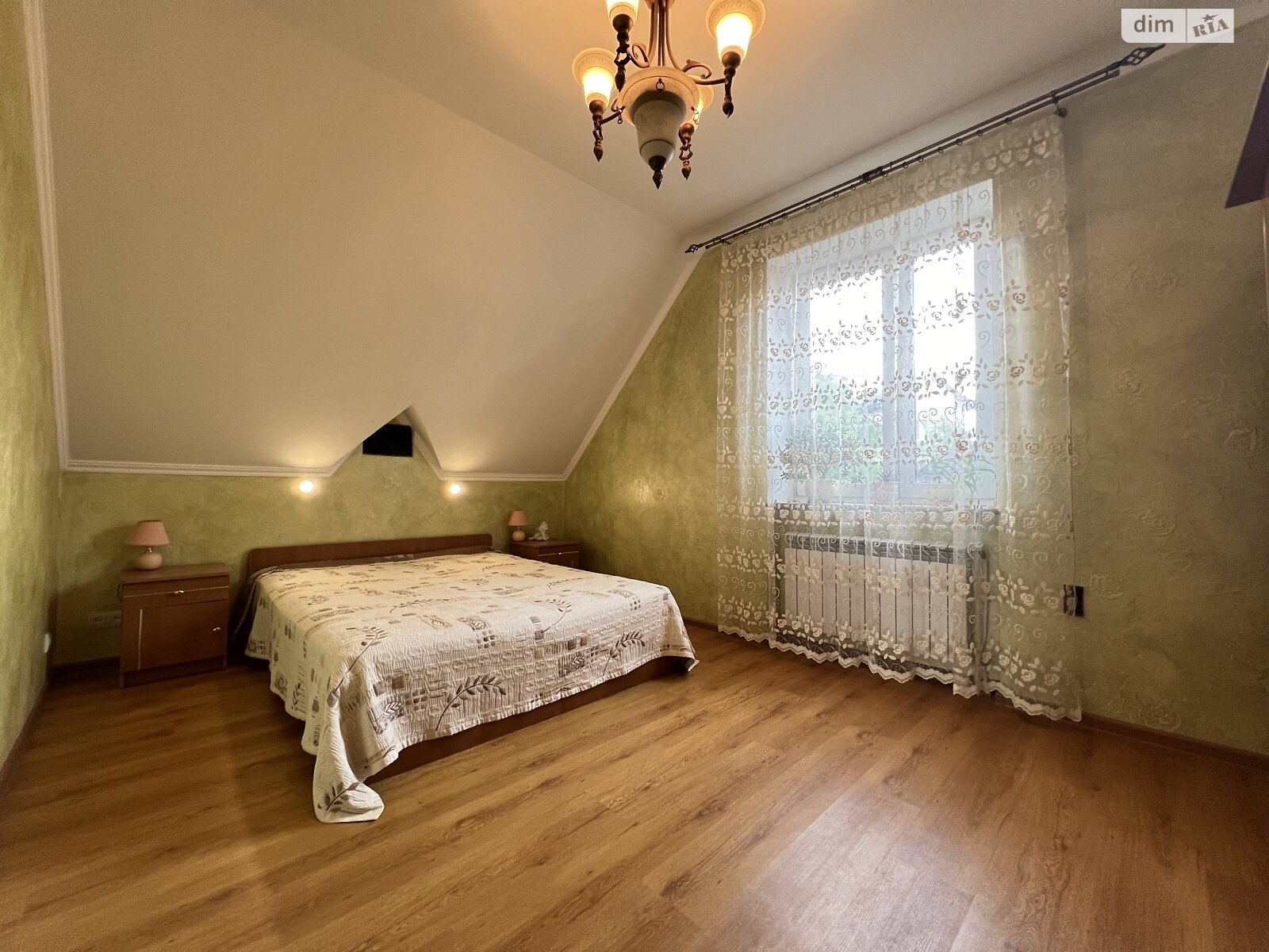 двоповерховий будинок з опаленням, 145 кв. м, цегла. Продаж в Рівному, район Червоні Гори фото 1 двоповерховий будинок з опаленням, 145 кв. м, цегла. Продаж в Рівному, район Червоні Гори фото 1