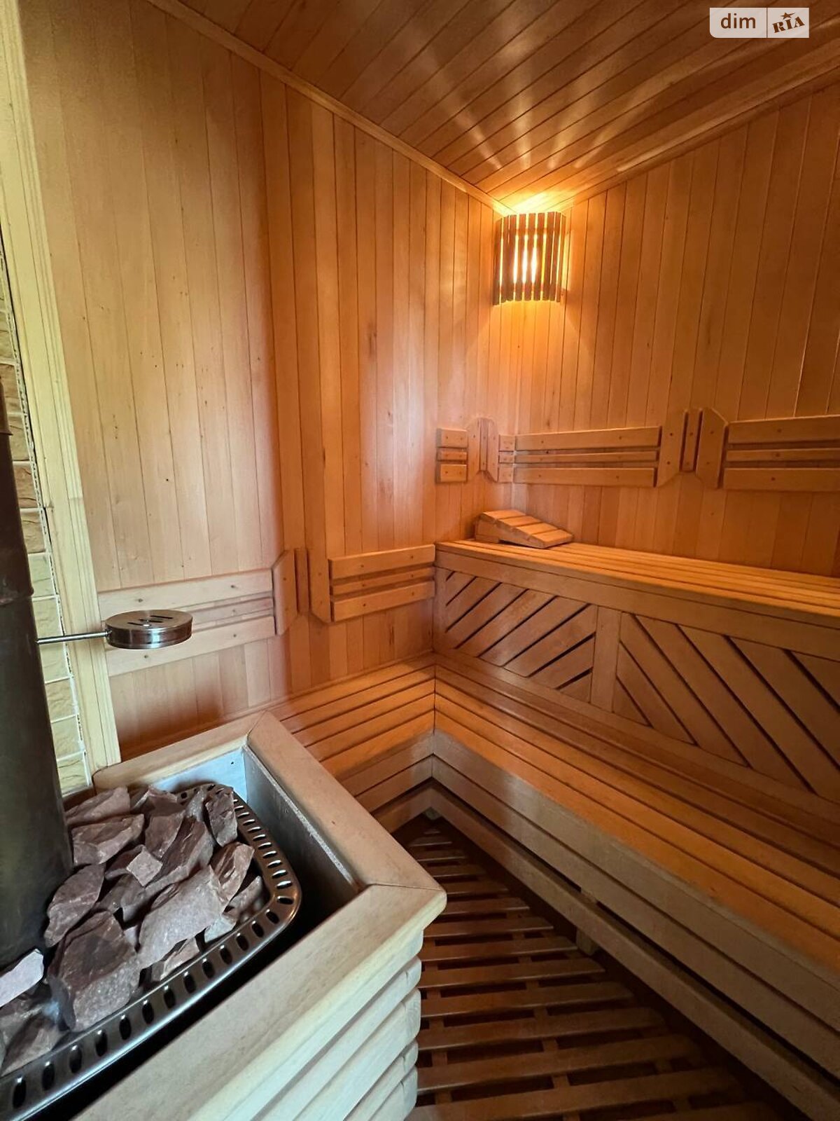 двоповерховий будинок з опаленням, 145 кв. м, цегла. Продаж в Рівному, район Червоні Гори фото 1 двоповерховий будинок з опаленням, 145 кв. м, цегла. Продаж в Рівному, район Червоні Гори фото 1