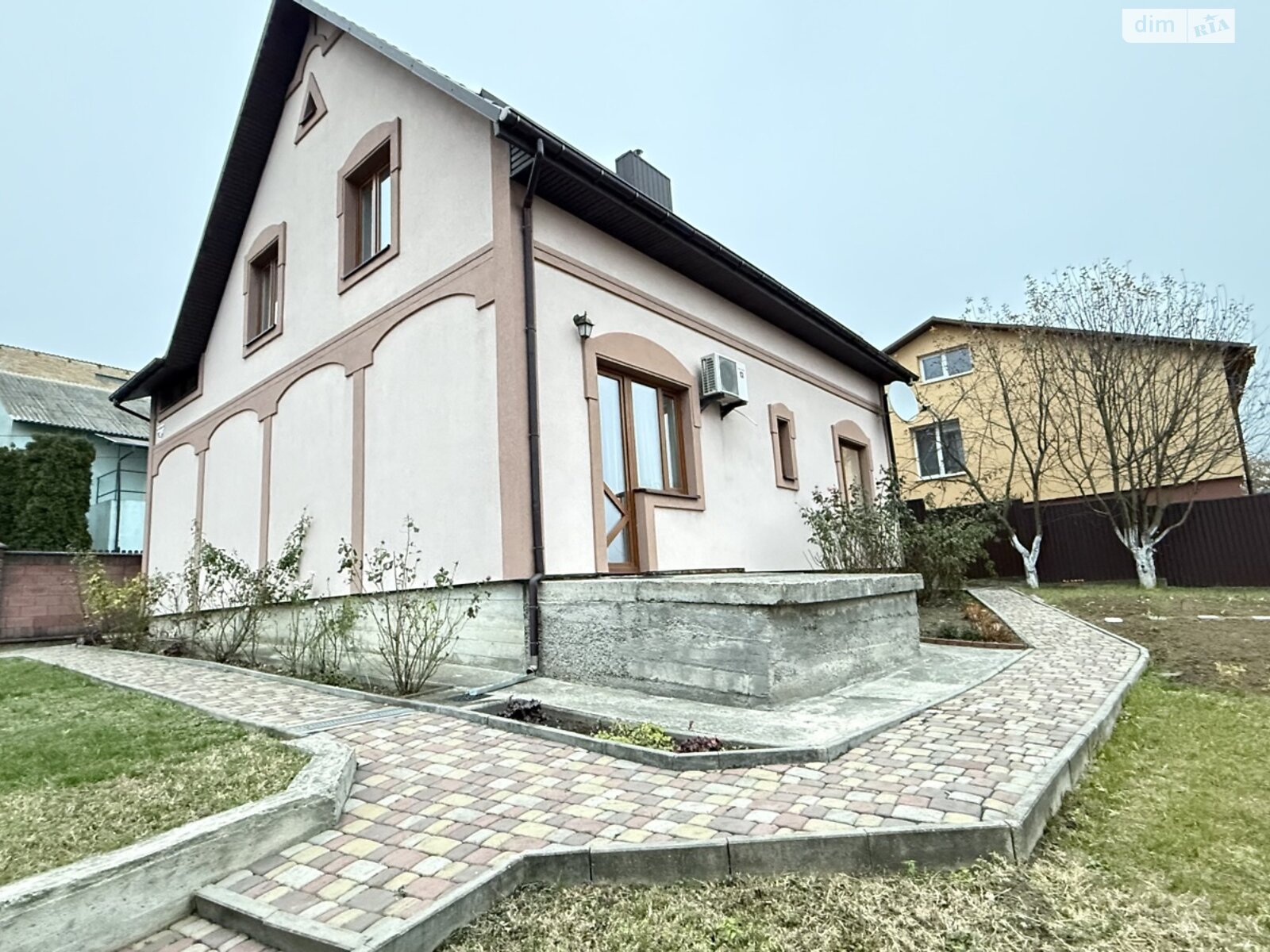 двоповерховий будинок з опаленням, 145 кв. м, цегла. Продаж в Рівному, район Червоні Гори фото 1 двоповерховий будинок з опаленням, 145 кв. м, цегла. Продаж в Рівному, район Червоні Гори фото 1