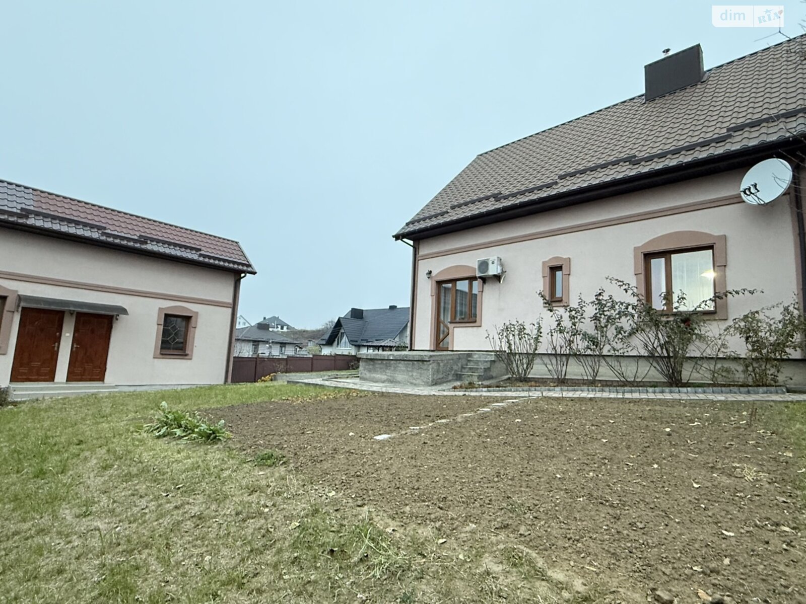 двоповерховий будинок з опаленням, 145 кв. м, цегла. Продаж в Рівному, район Червоні Гори фото 1 двоповерховий будинок з опаленням, 145 кв. м, цегла. Продаж в Рівному, район Червоні Гори фото 1