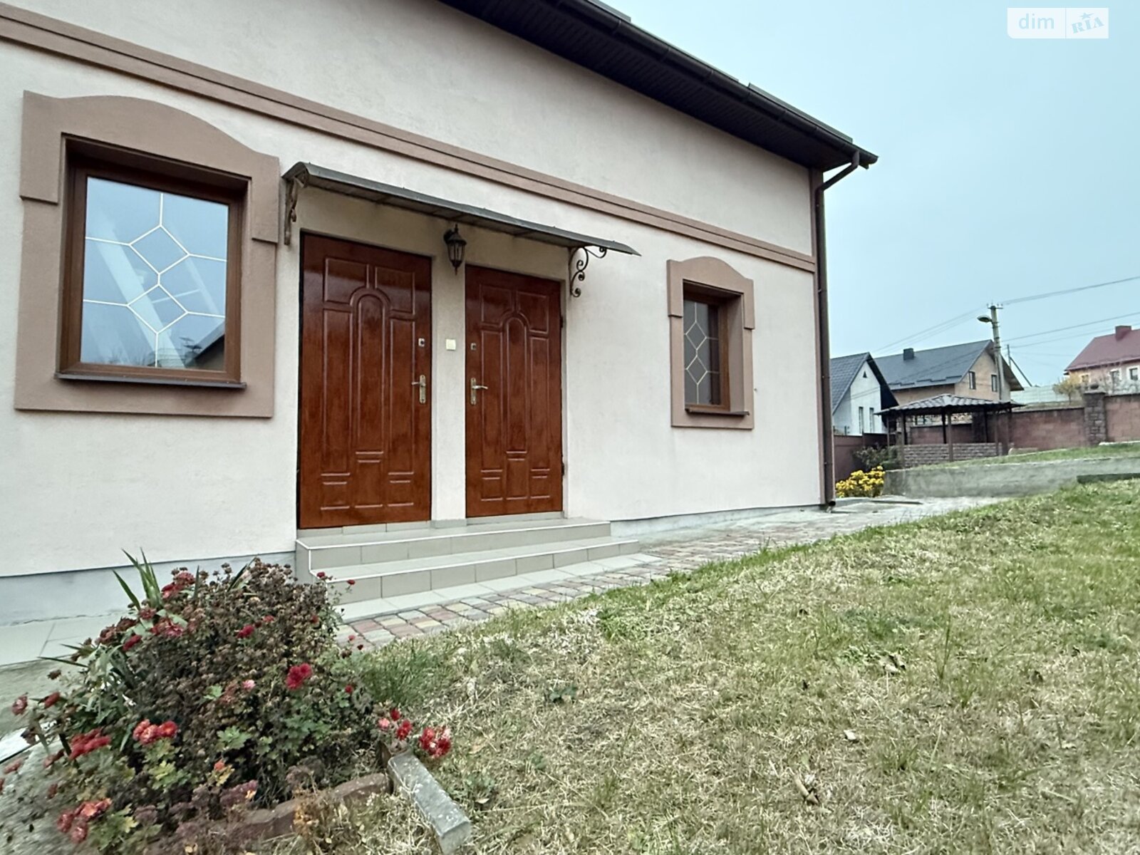 двоповерховий будинок з опаленням, 145 кв. м, цегла. Продаж в Рівному, район Червоні Гори фото 1 двоповерховий будинок з опаленням, 145 кв. м, цегла. Продаж в Рівному, район Червоні Гори фото 1