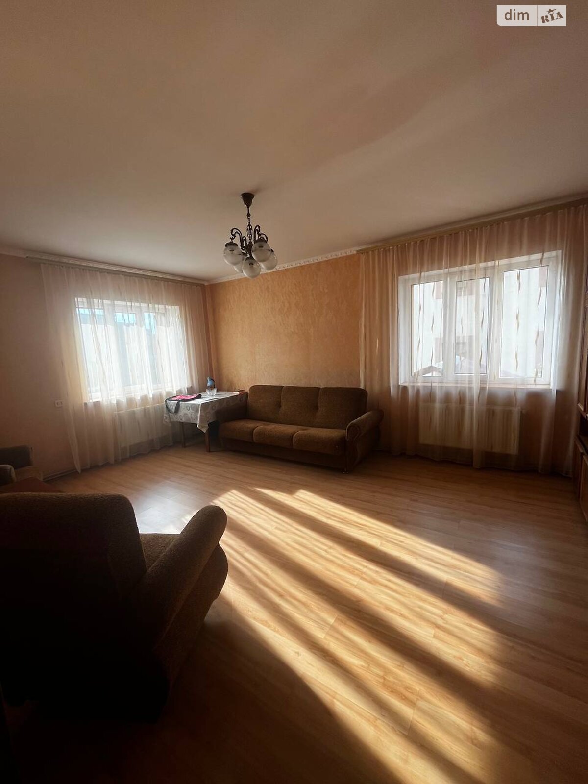 двоповерховий будинок з балконом, 130 кв. м, цегла. Продаж в Рівному, район Червоні Гори фото 1 двоповерховий будинок з балконом, 130 кв. м, цегла. Продаж в Рівному, район Червоні Гори фото 1