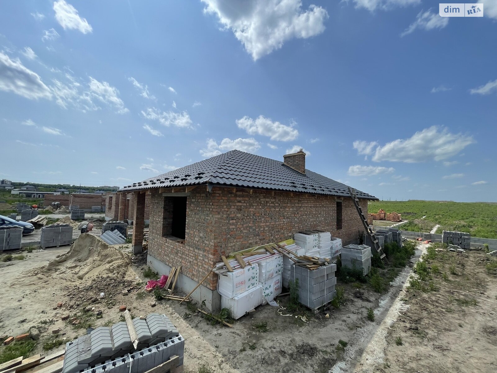 одноэтажный дом с мансардой, 76 кв. м, кирпич. Продажа в Ровно район Ленокомбинат фото 1 одноэтажный дом с мансардой, 76 кв. м, кирпич. Продажа в Ровно район Ленокомбинат фото 1