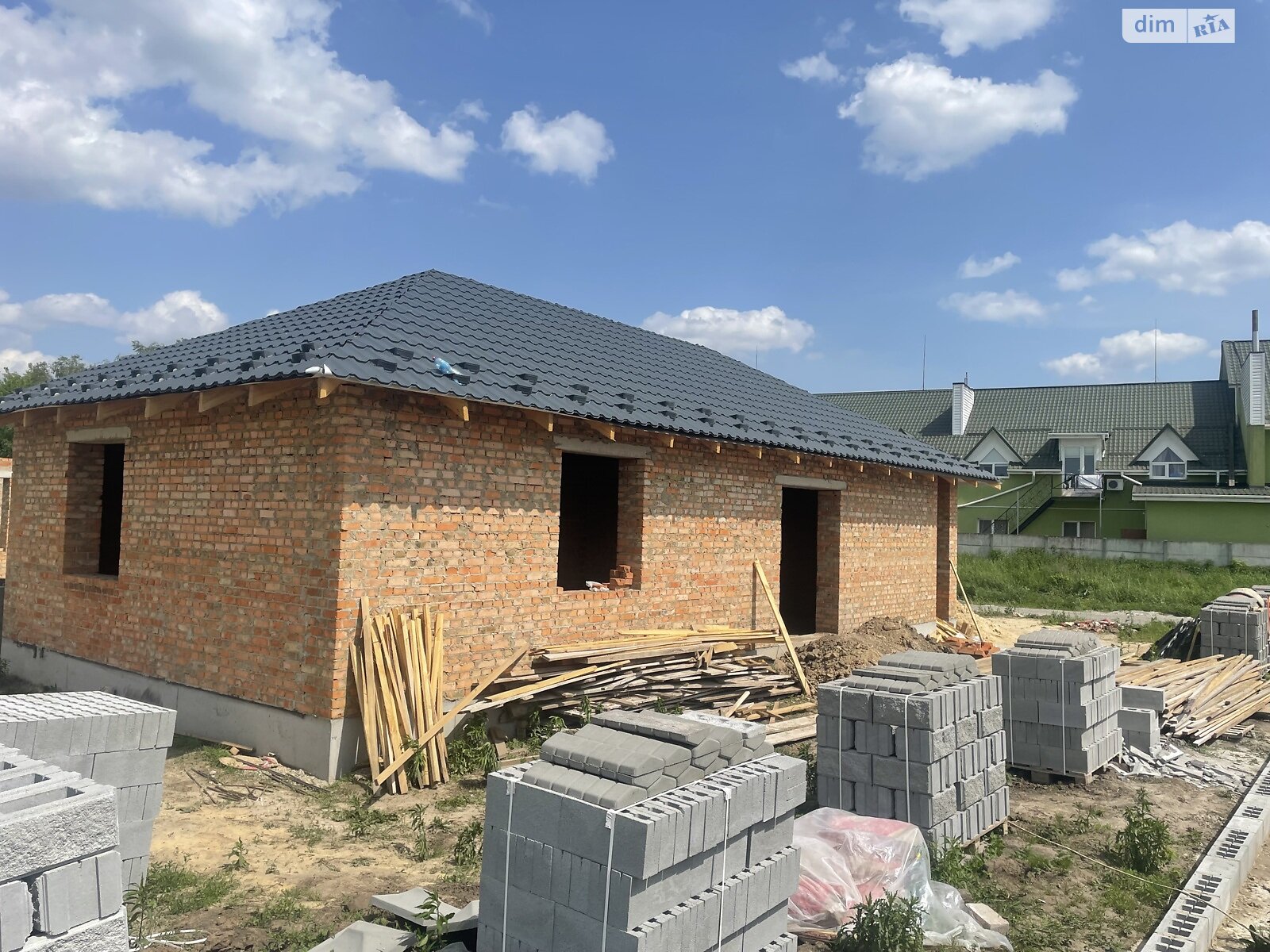 одноэтажный дом с мансардой, 76 кв. м, кирпич. Продажа в Ровно район Ленокомбинат фото 1 одноэтажный дом с мансардой, 76 кв. м, кирпич. Продажа в Ровно район Ленокомбинат фото 1