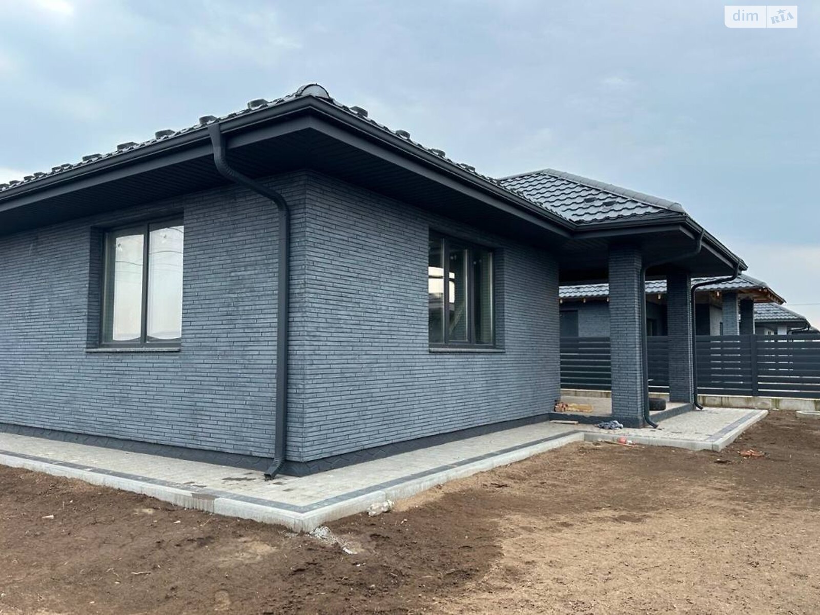 одноповерховий будинок з гаражем, 121 кв. м, цегла. Продаж у Рівному фото 1 одноповерховий будинок з гаражем, 121 кв. м, цегла. Продаж у Рівному фото 1