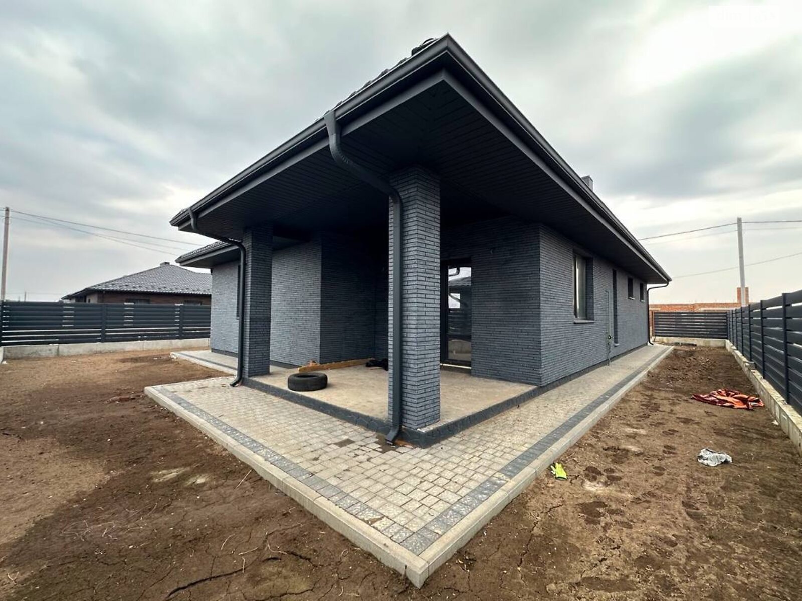 одноповерховий будинок з гаражем, 121 кв. м, цегла. Продаж у Рівному фото 1 одноповерховий будинок з гаражем, 121 кв. м, цегла. Продаж у Рівному фото 1