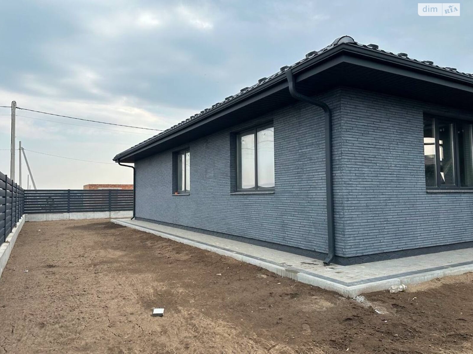 одноповерховий будинок з гаражем, 121 кв. м, цегла. Продаж у Рівному фото 1 одноповерховий будинок з гаражем, 121 кв. м, цегла. Продаж у Рівному фото 1