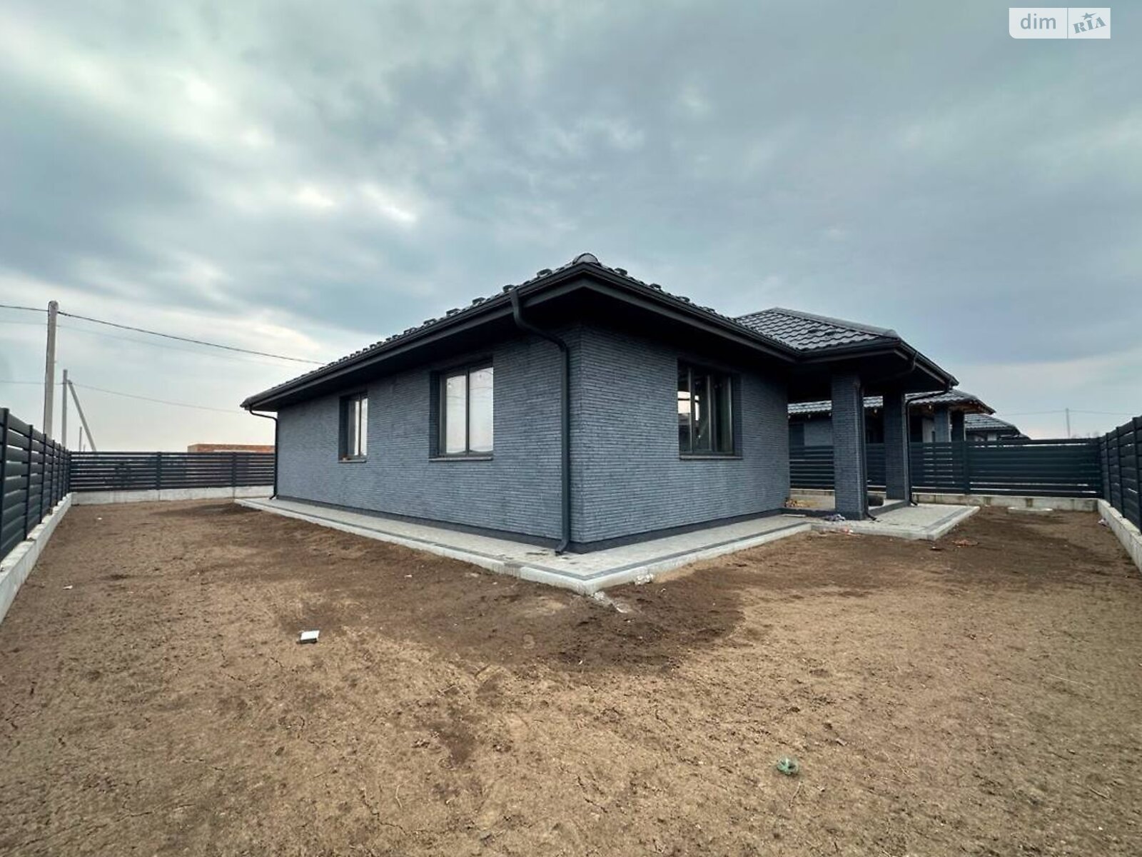 одноповерховий будинок з гаражем, 121 кв. м, цегла. Продаж у Рівному фото 1 одноповерховий будинок з гаражем, 121 кв. м, цегла. Продаж у Рівному фото 1