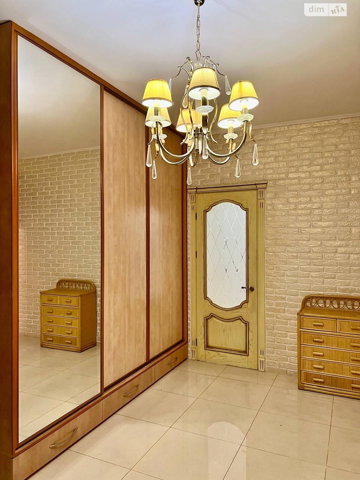 двоповерховий будинок з гаражем, 297.8 кв. м, цегла. Продаж у Рівному фото 1 двоповерховий будинок з гаражем, 297.8 кв. м, цегла. Продаж у Рівному фото 1