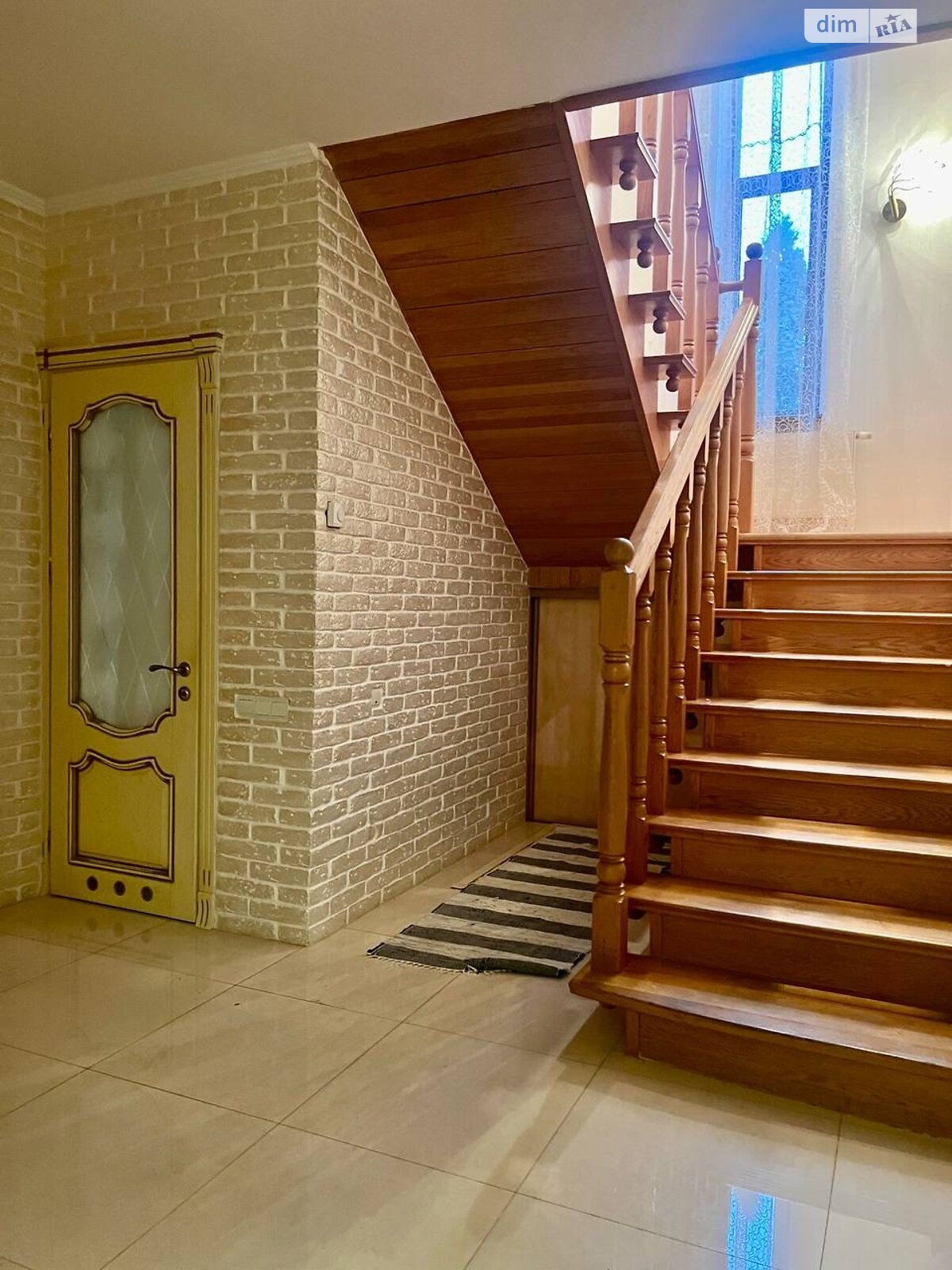 двоповерховий будинок з гаражем, 297.8 кв. м, цегла. Продаж у Рівному фото 1 двоповерховий будинок з гаражем, 297.8 кв. м, цегла. Продаж у Рівному фото 1