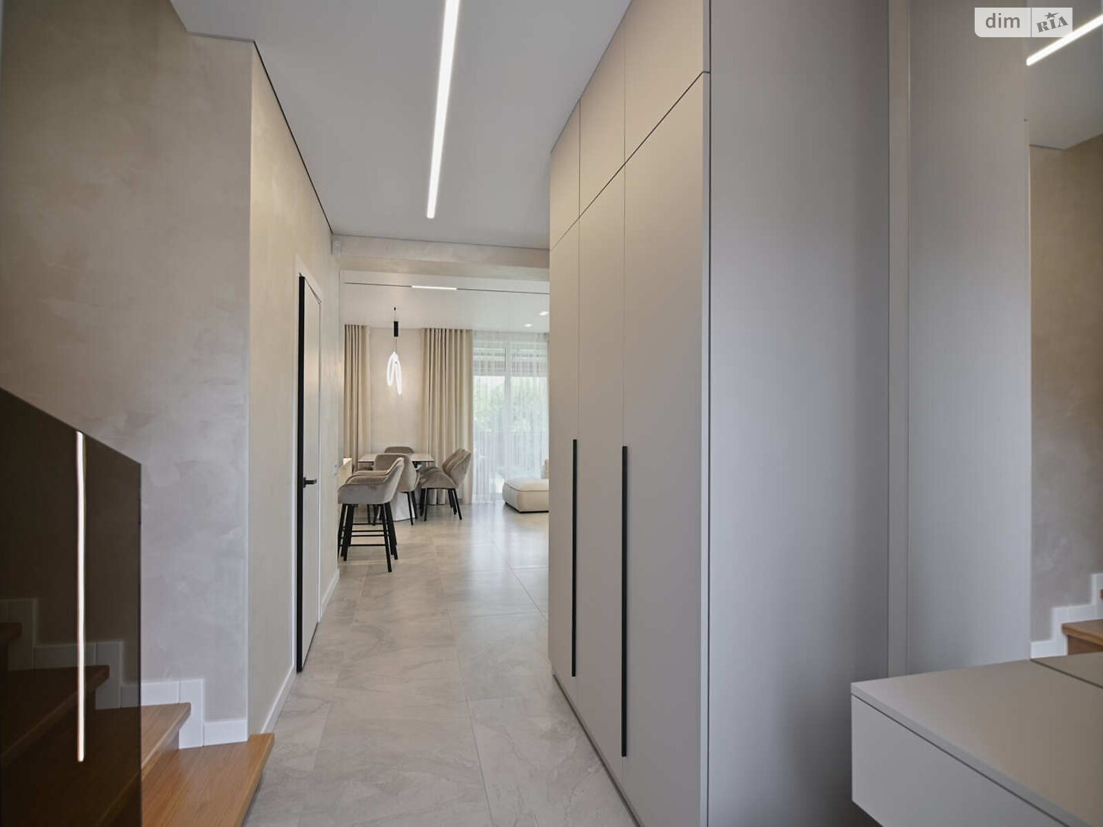 двоповерховий будинок з верандою, 207.3 кв. м, цегла. Продаж в Рівному, район Мелроуз фото 1