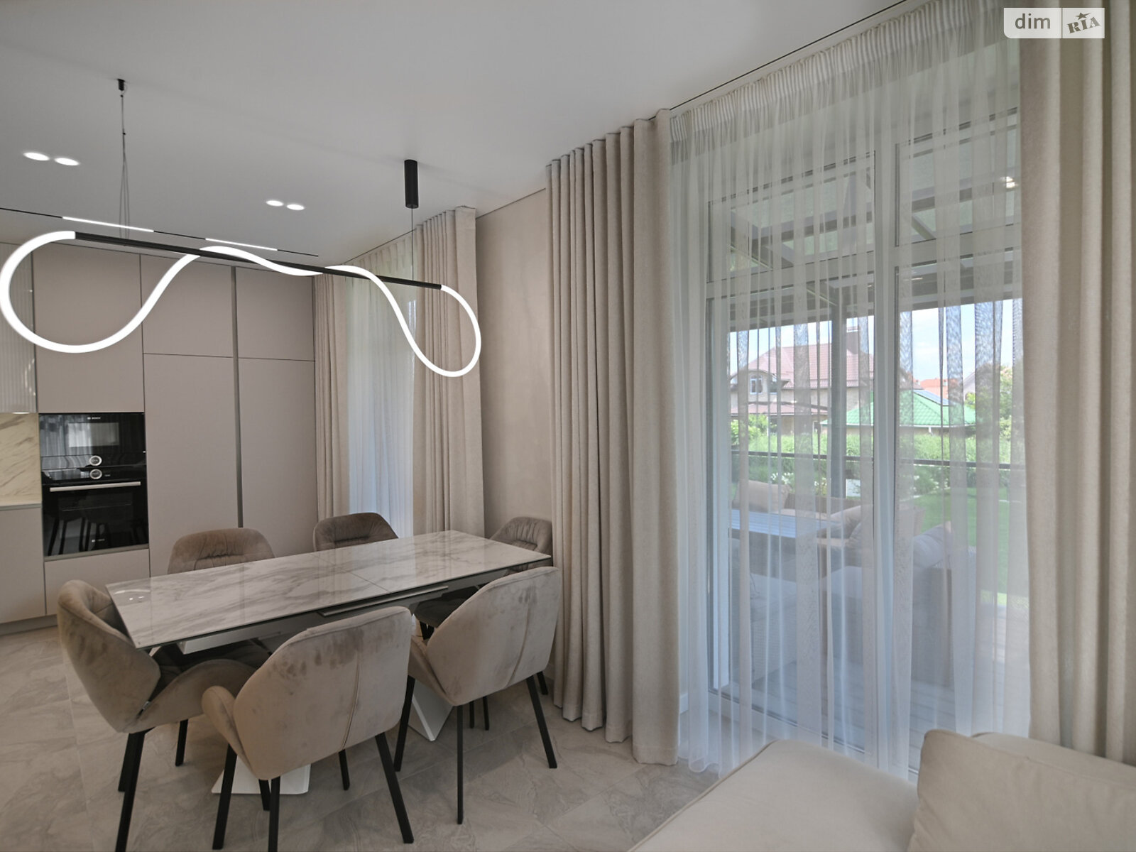 двоповерховий будинок з верандою, 207.3 кв. м, цегла. Продаж в Рівному, район Мелроуз фото 1