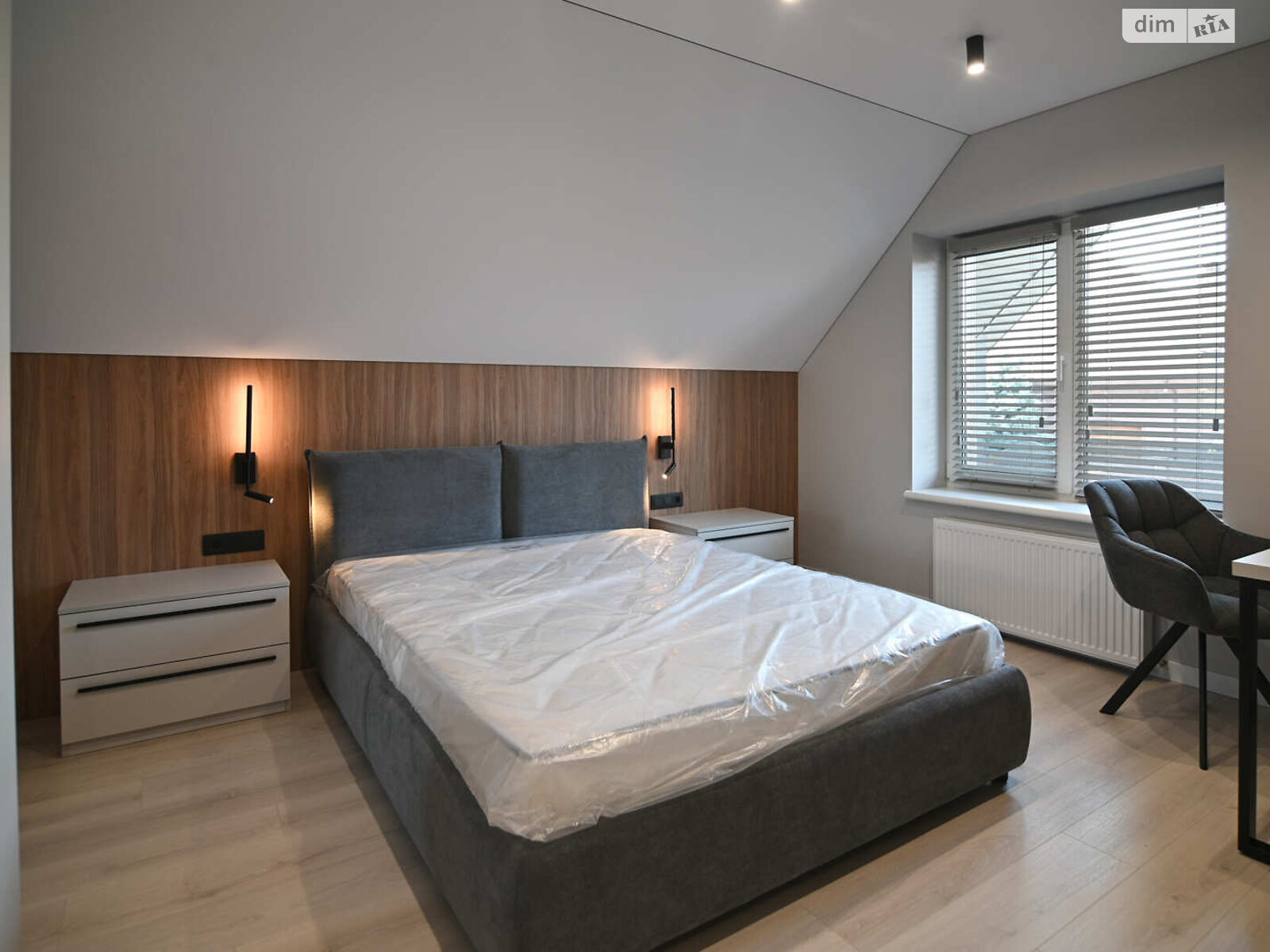 двоповерховий будинок з верандою, 207.3 кв. м, цегла. Продаж в Рівному, район Мелроуз фото 1