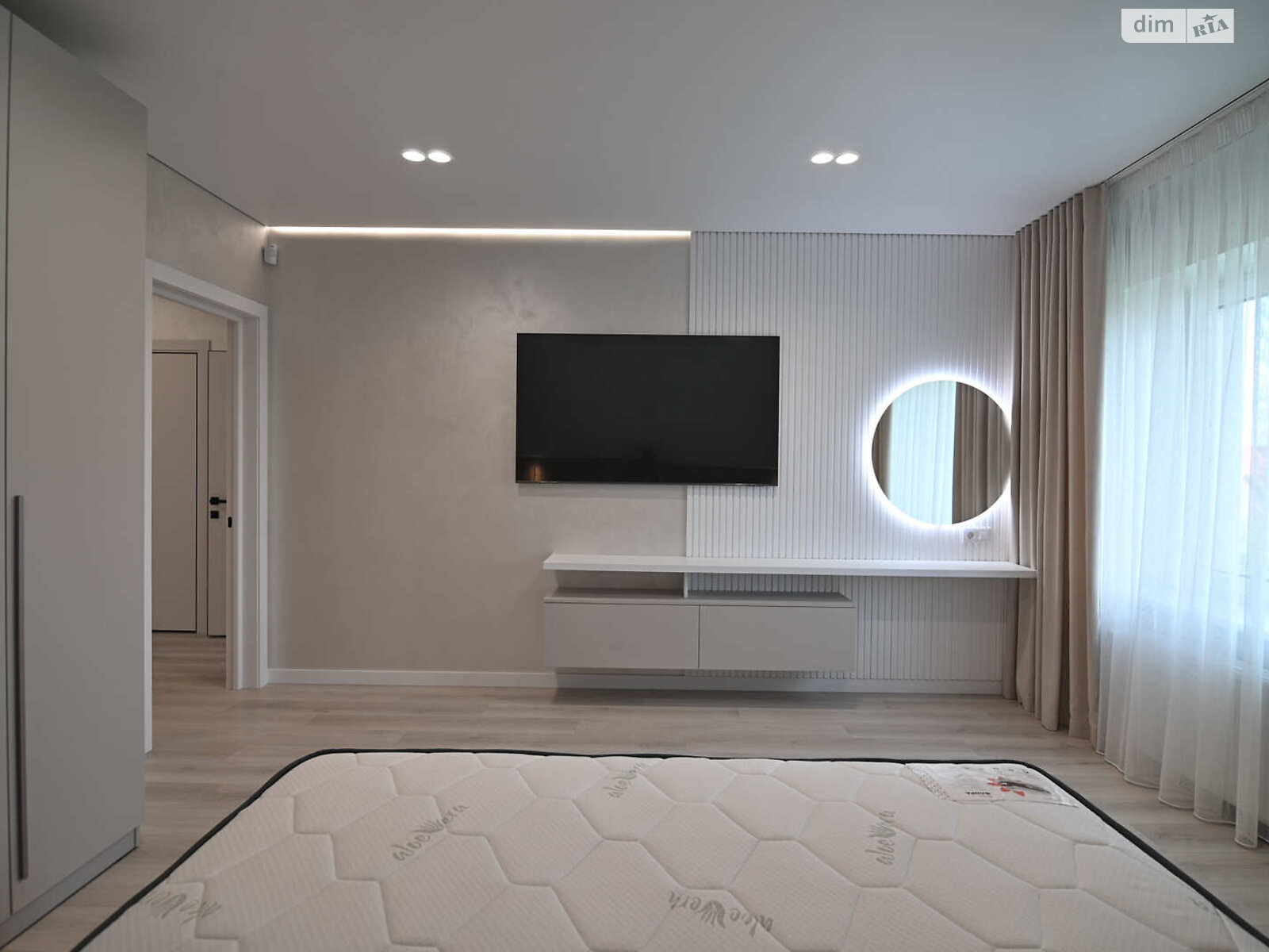 двоповерховий будинок з верандою, 207.3 кв. м, цегла. Продаж в Рівному, район Мелроуз фото 1