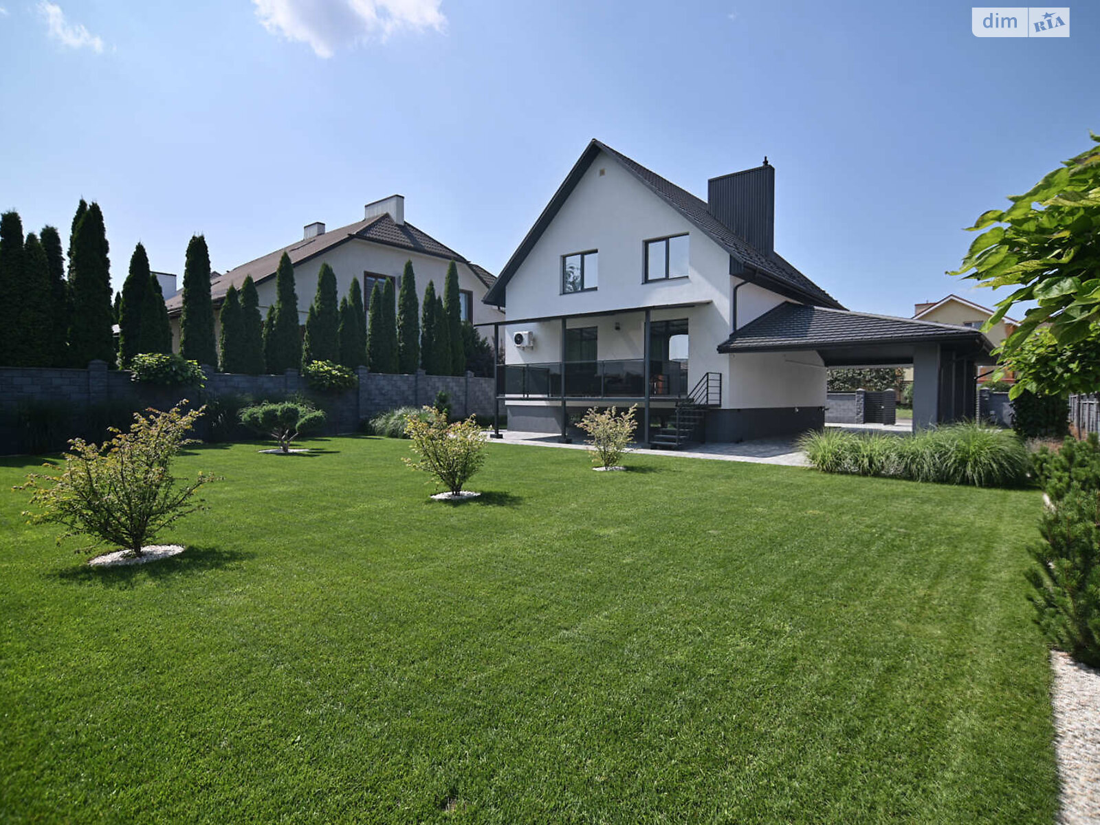 двоповерховий будинок з верандою, 207.3 кв. м, цегла. Продаж в Рівному, район Мелроуз фото 1