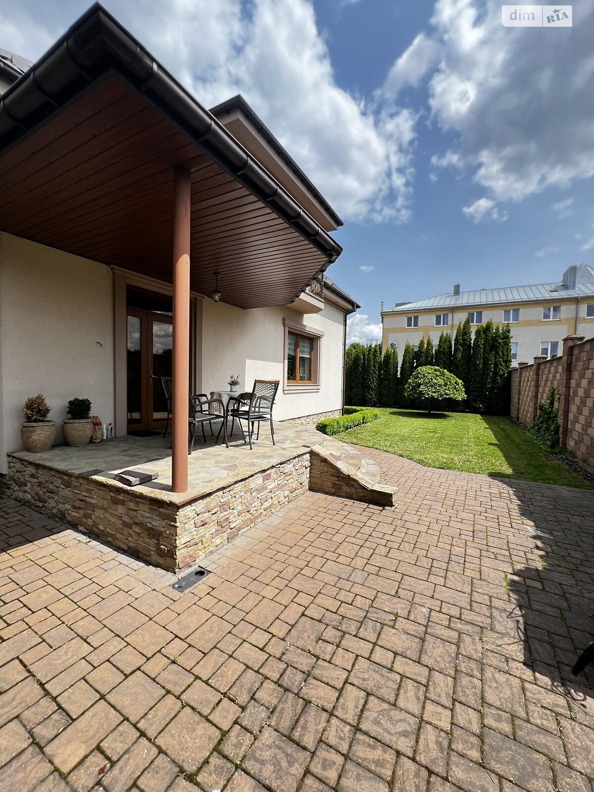 двоповерховий будинок з балконом, 217.4 кв. м, цегла. Продаж в Рівному, район Мелроуз фото 1 двоповерховий будинок з балконом, 217.4 кв. м, цегла. Продаж в Рівному, район Мелроуз фото 1