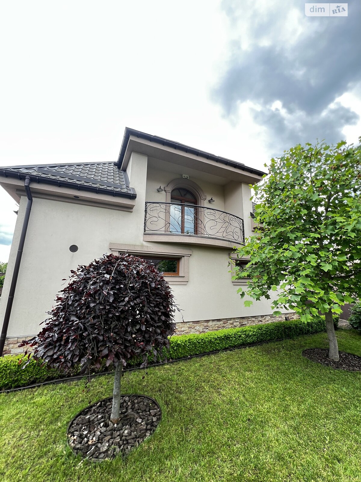 двоповерховий будинок з балконом, 217.4 кв. м, цегла. Продаж в Рівному, район Мелроуз фото 1 двоповерховий будинок з балконом, 217.4 кв. м, цегла. Продаж в Рівному, район Мелроуз фото 1