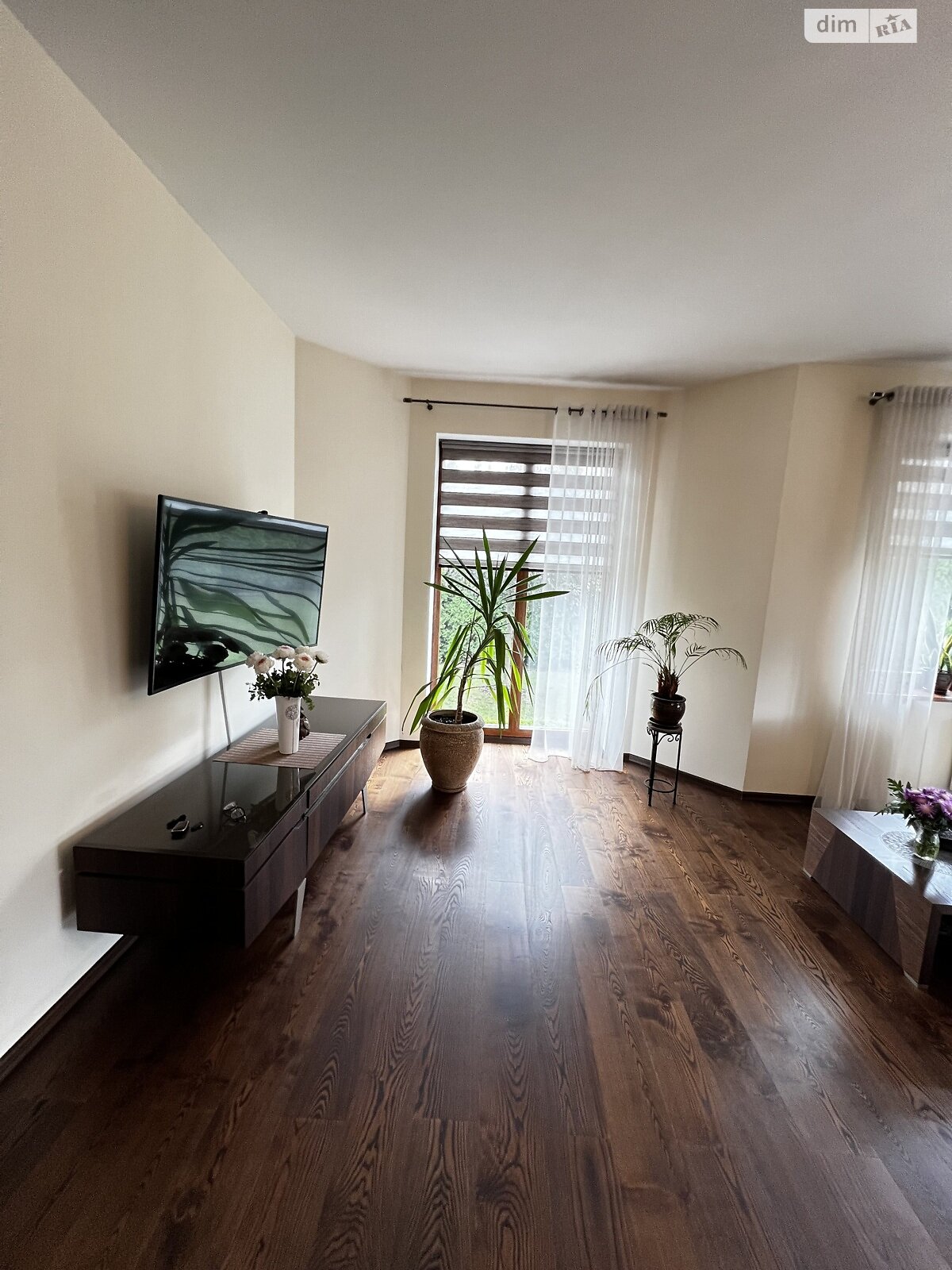 двоповерховий будинок з балконом, 217.4 кв. м, цегла. Продаж в Рівному, район Мелроуз фото 1 двоповерховий будинок з балконом, 217.4 кв. м, цегла. Продаж в Рівному, район Мелроуз фото 1