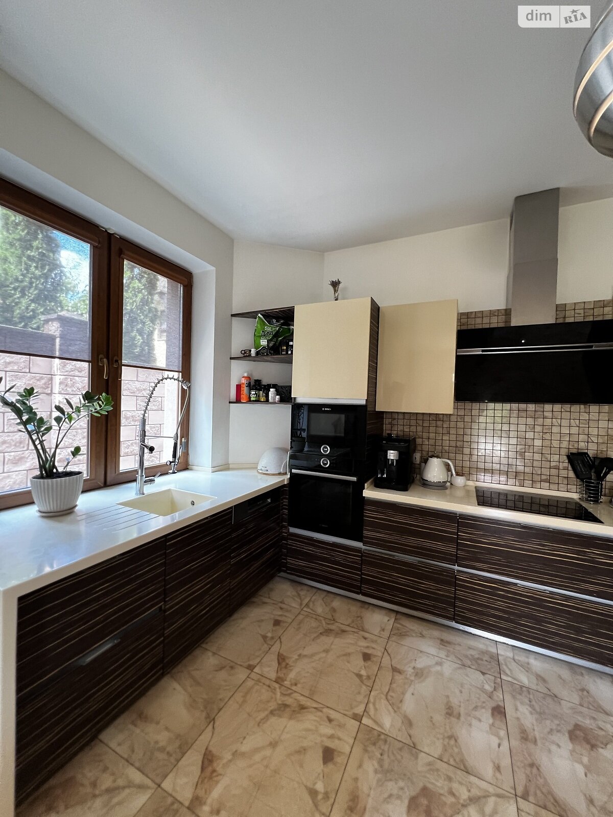 двоповерховий будинок з балконом, 217.4 кв. м, цегла. Продаж в Рівному, район Мелроуз фото 1 двоповерховий будинок з балконом, 217.4 кв. м, цегла. Продаж в Рівному, район Мелроуз фото 1