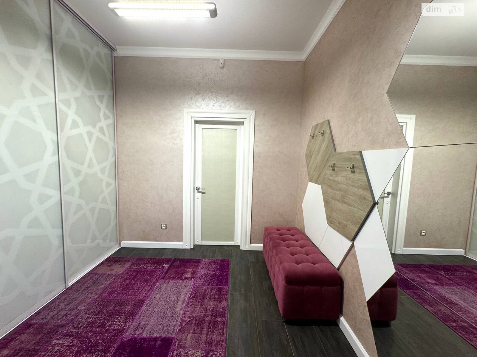 двухэтажный дом с балконом, 289.5 кв. м, кирпич. Продажа в Ровно фото 1 двухэтажный дом с балконом, 289.5 кв. м, кирпич. Продажа в Ровно фото 1