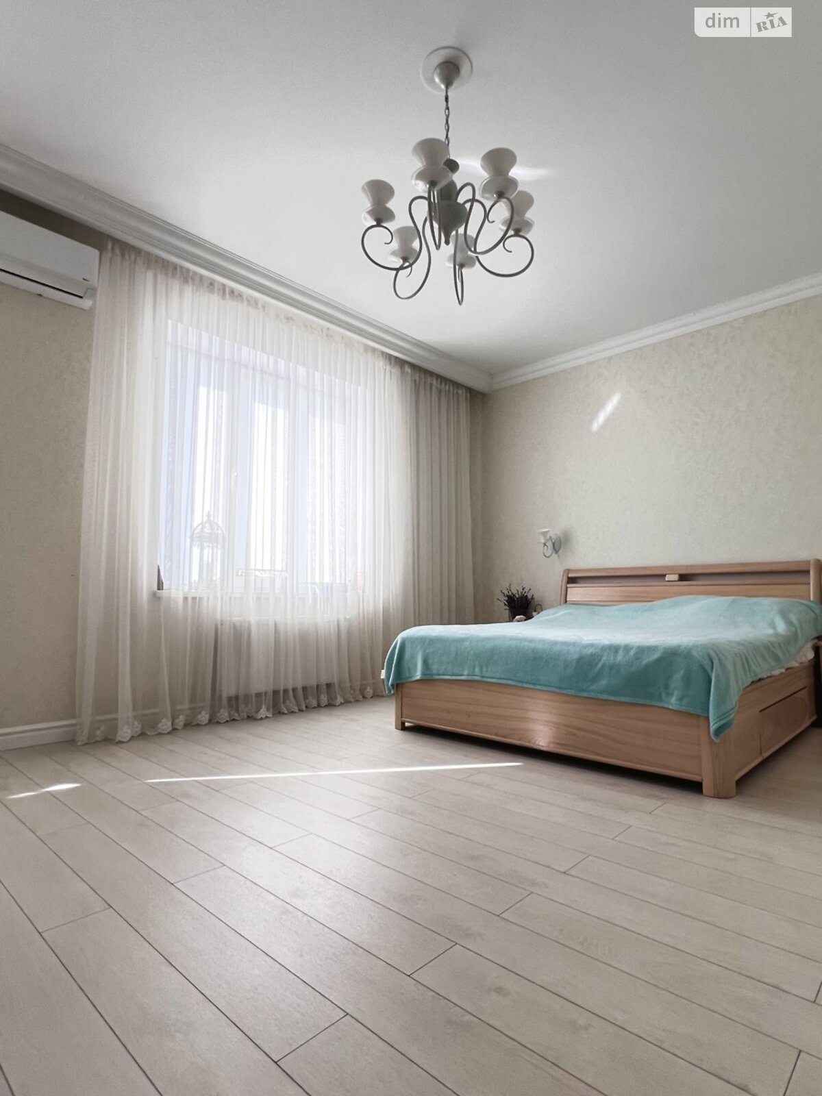 одноповерховий будинок з ремонтом, 220 кв. м, цегла. Продаж в Рівному, район Новий Двір фото 1 одноповерховий будинок з ремонтом, 220 кв. м, цегла. Продаж в Рівному, район Новий Двір фото 1
