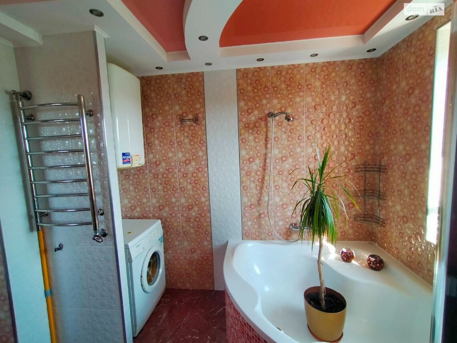 двухэтажный дом с балконом, 220 кв. м, кирпич. Продажа в Обарове фото 1