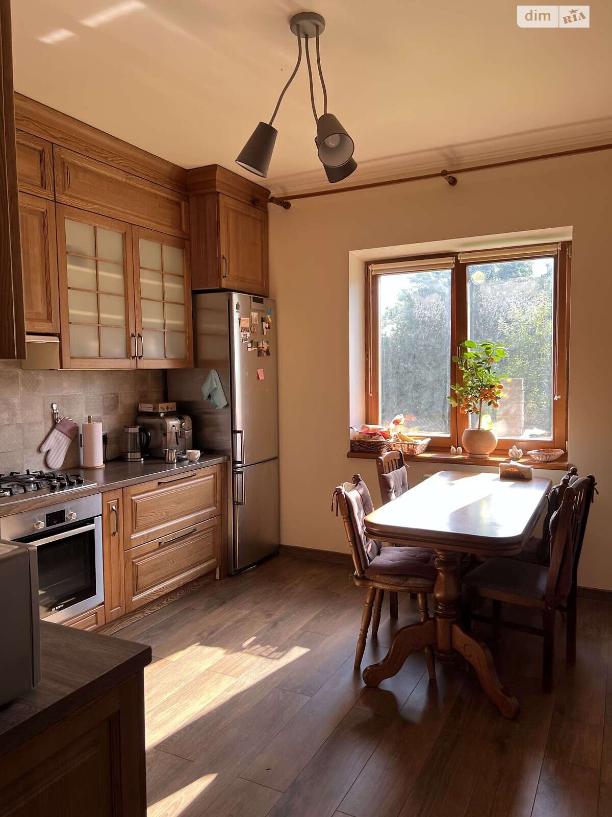 двухэтажный дом с балконом, 316.2 кв. м, кирпич. Продажа в Ровно район Пивзавод фото 1 двухэтажный дом с балконом, 316.2 кв. м, кирпич. Продажа в Ровно район Пивзавод фото 1