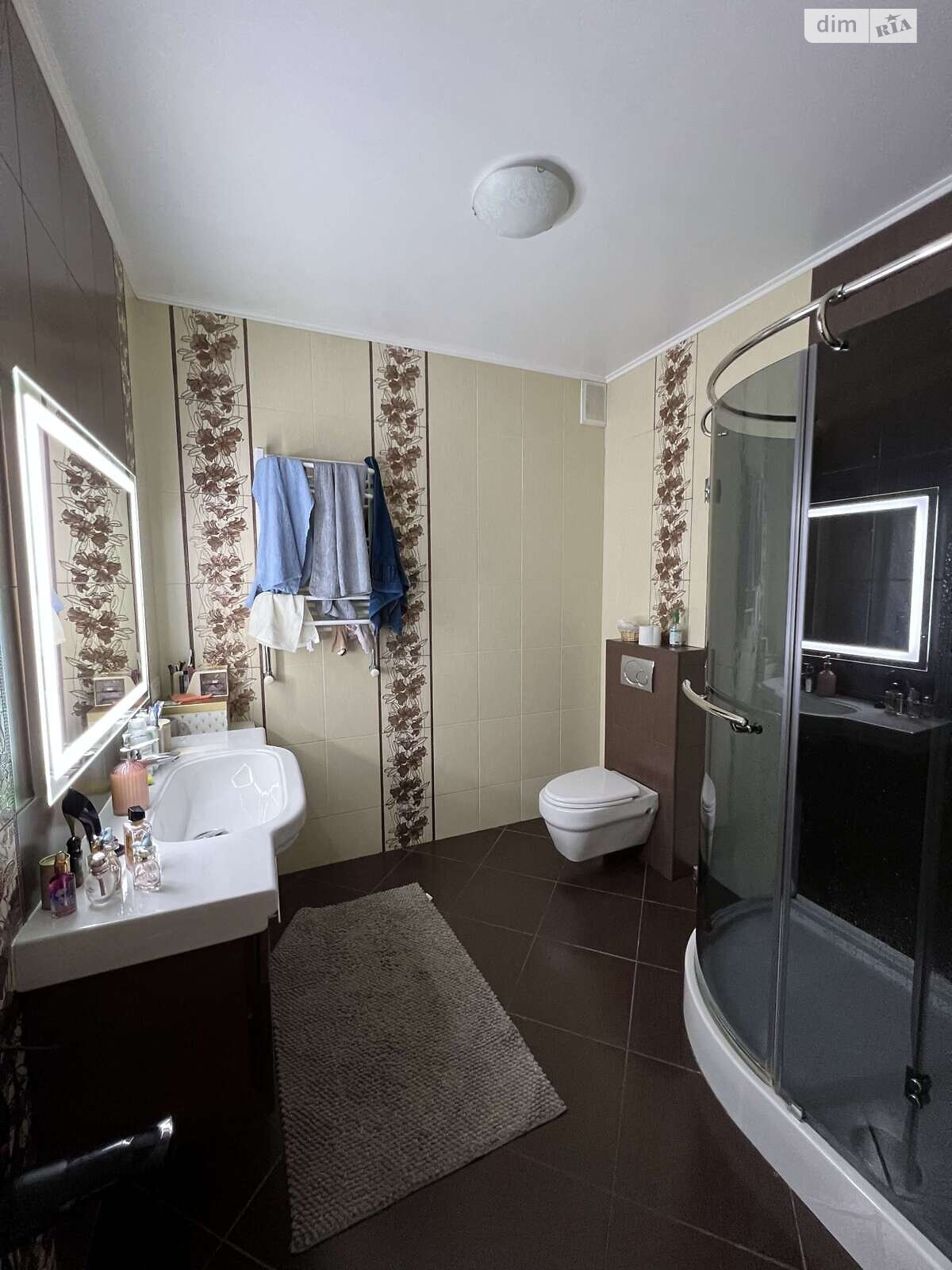 двухэтажный дом с балконом, 316.2 кв. м, кирпич. Продажа в Ровно район Пивзавод фото 1 двухэтажный дом с балконом, 316.2 кв. м, кирпич. Продажа в Ровно район Пивзавод фото 1