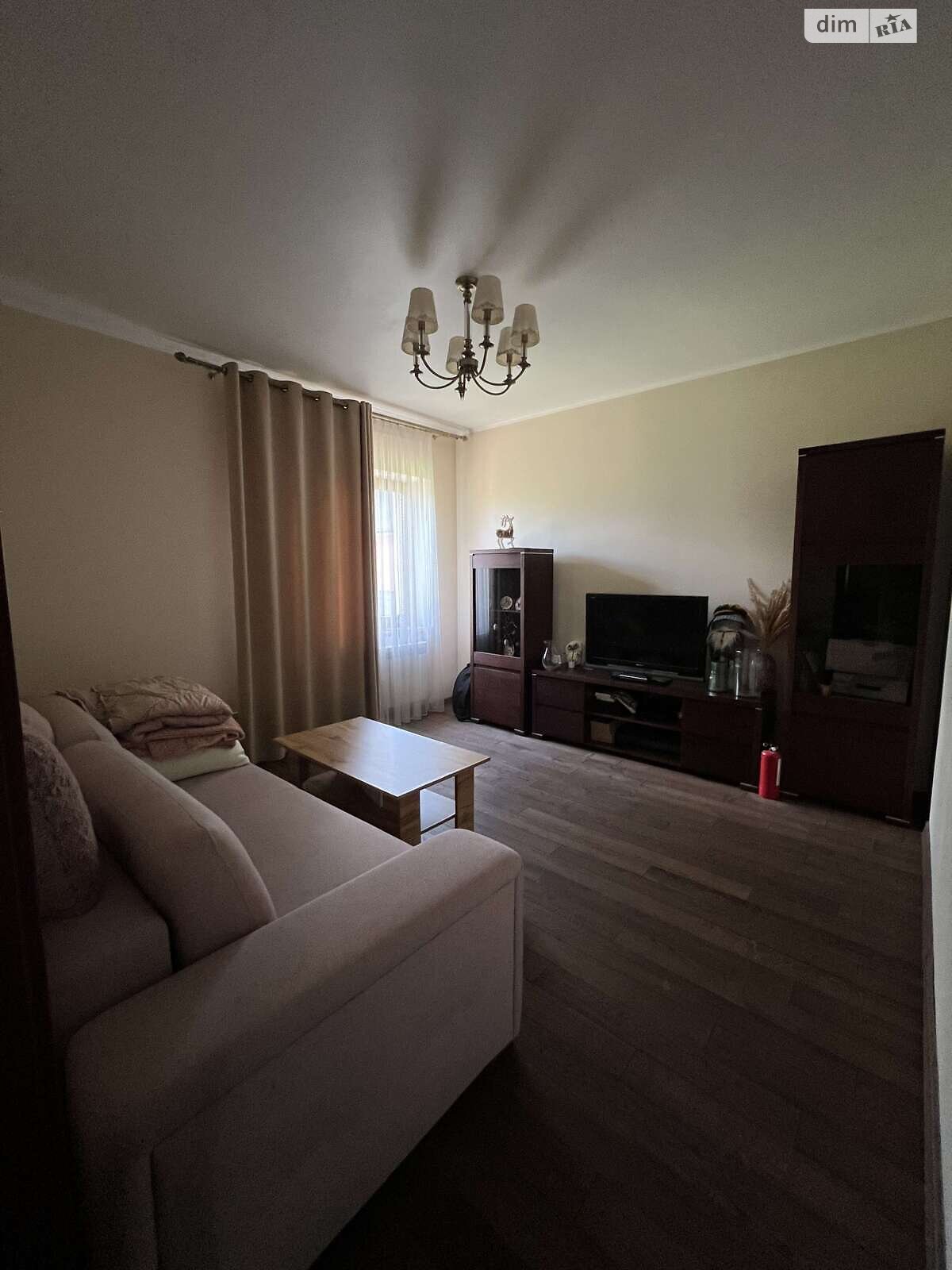 двухэтажный дом с балконом, 316.2 кв. м, кирпич. Продажа в Ровно район Пивзавод фото 1 двухэтажный дом с балконом, 316.2 кв. м, кирпич. Продажа в Ровно район Пивзавод фото 1