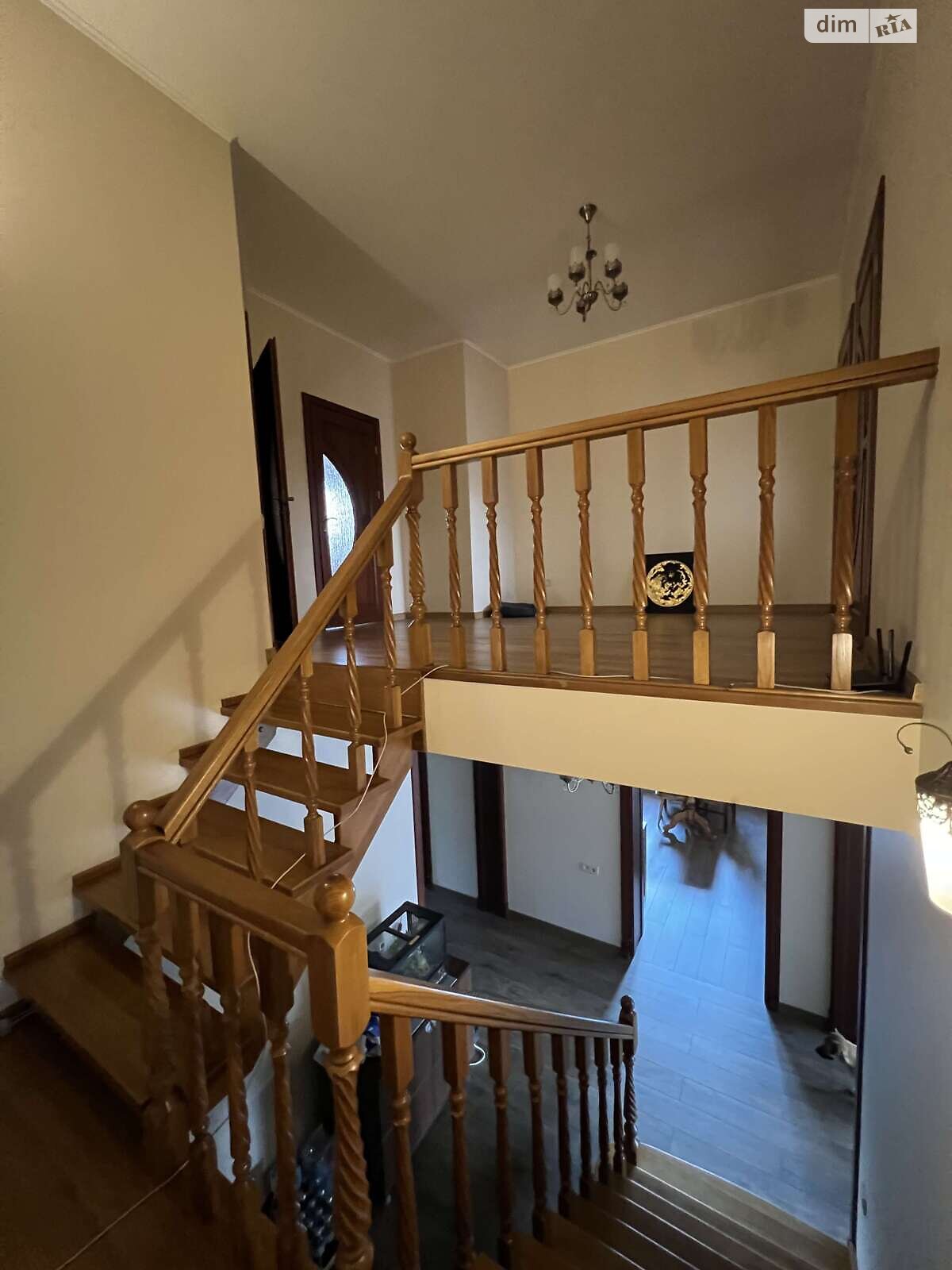 двухэтажный дом с балконом, 316.2 кв. м, кирпич. Продажа в Ровно район Пивзавод фото 1 двухэтажный дом с балконом, 316.2 кв. м, кирпич. Продажа в Ровно район Пивзавод фото 1