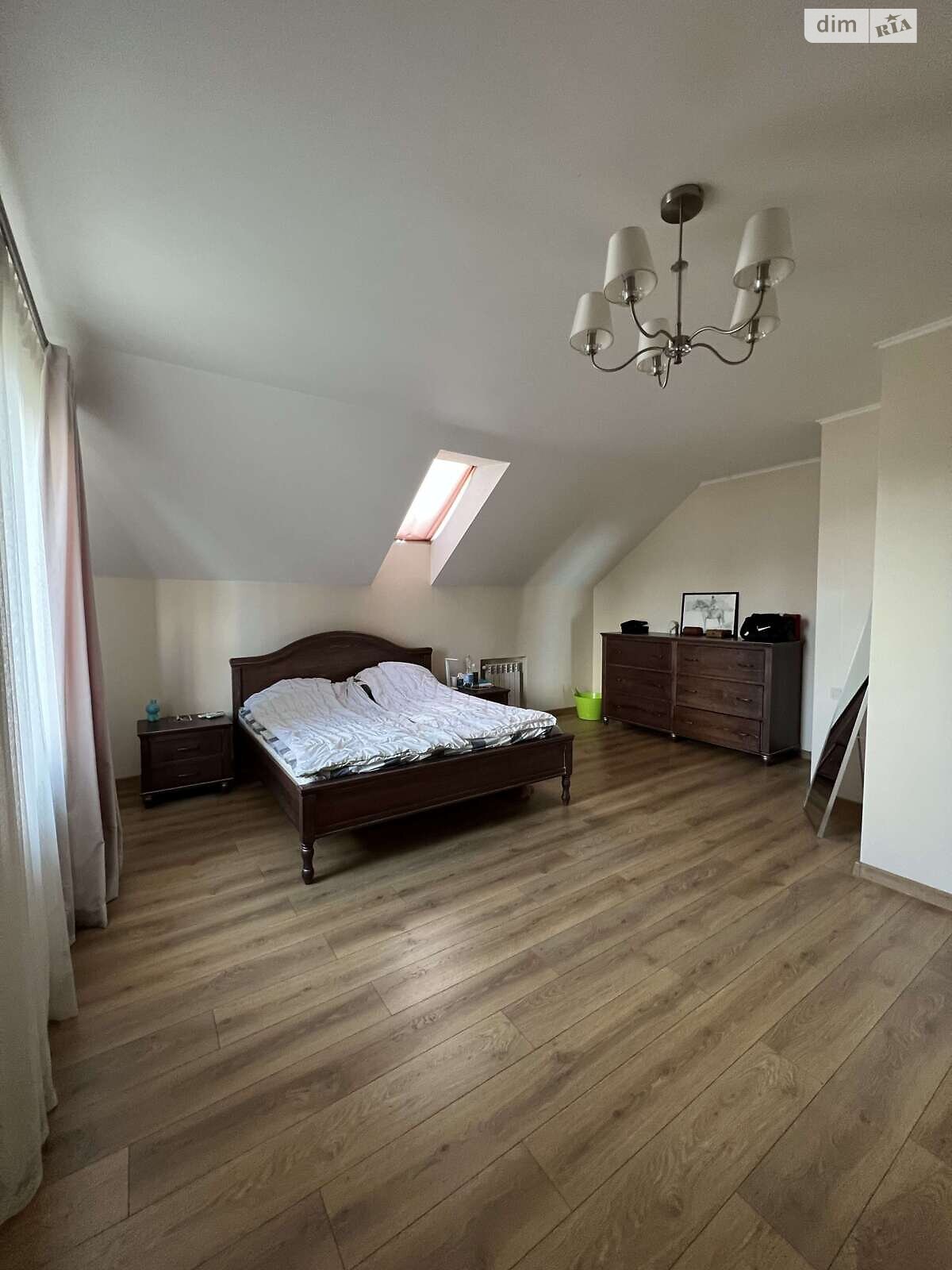 двухэтажный дом с балконом, 316.2 кв. м, кирпич. Продажа в Ровно район Пивзавод фото 1 двухэтажный дом с балконом, 316.2 кв. м, кирпич. Продажа в Ровно район Пивзавод фото 1