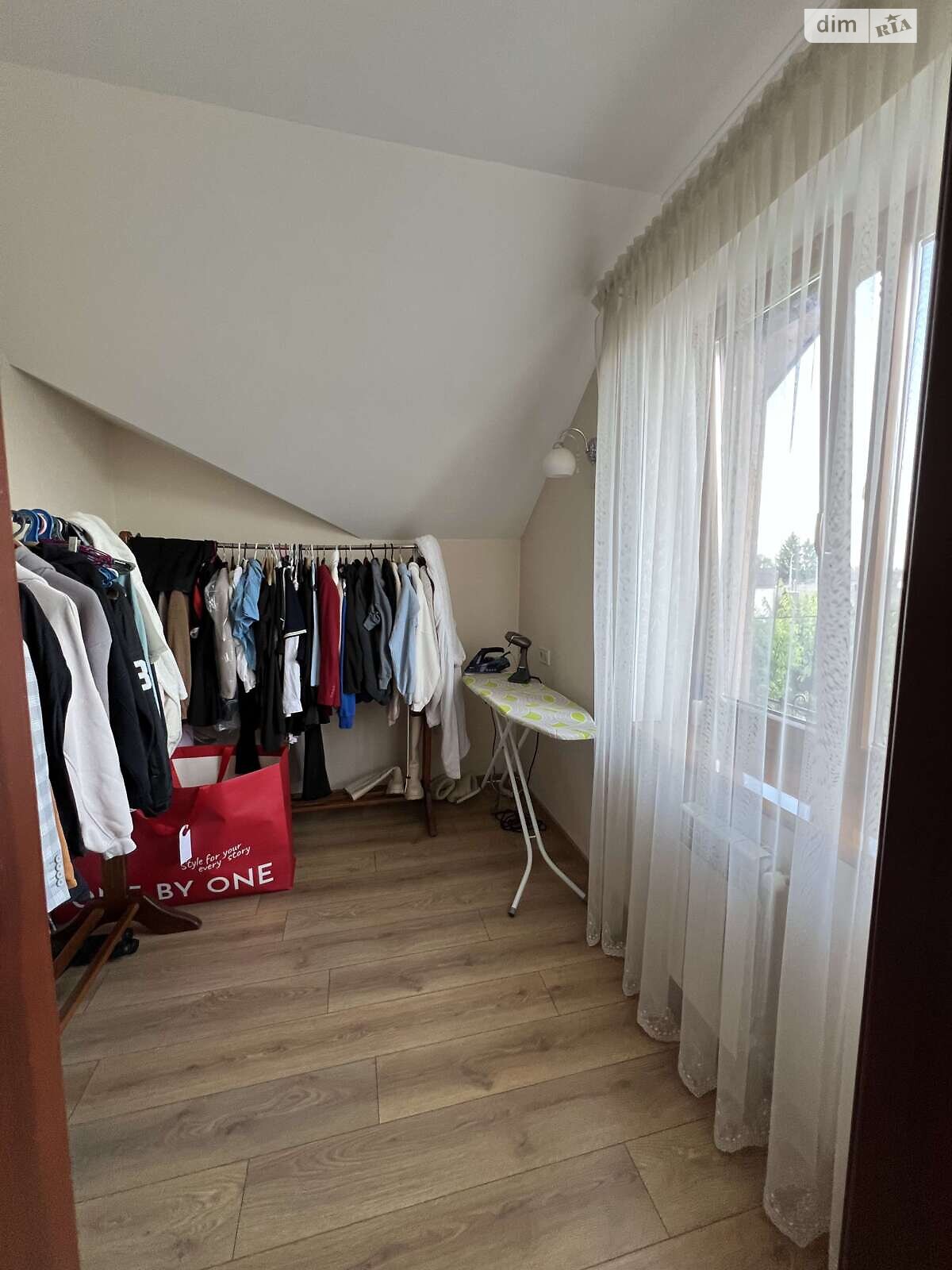 двухэтажный дом с балконом, 316.2 кв. м, кирпич. Продажа в Ровно район Пивзавод фото 1 двухэтажный дом с балконом, 316.2 кв. м, кирпич. Продажа в Ровно район Пивзавод фото 1