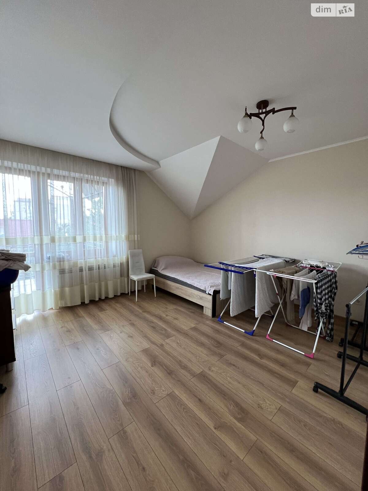 двухэтажный дом с балконом, 316.2 кв. м, кирпич. Продажа в Ровно район Пивзавод фото 1 двухэтажный дом с балконом, 316.2 кв. м, кирпич. Продажа в Ровно район Пивзавод фото 1