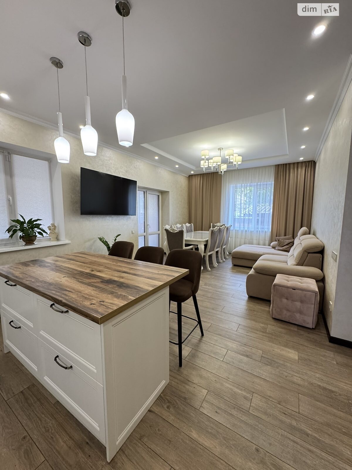 одноэтажный дом с отоплением, 120 кв. м, кирпич. Продажа в Ровно район Пивзавод фото 1 одноэтажный дом с отоплением, 120 кв. м, кирпич. Продажа в Ровно район Пивзавод фото 1
