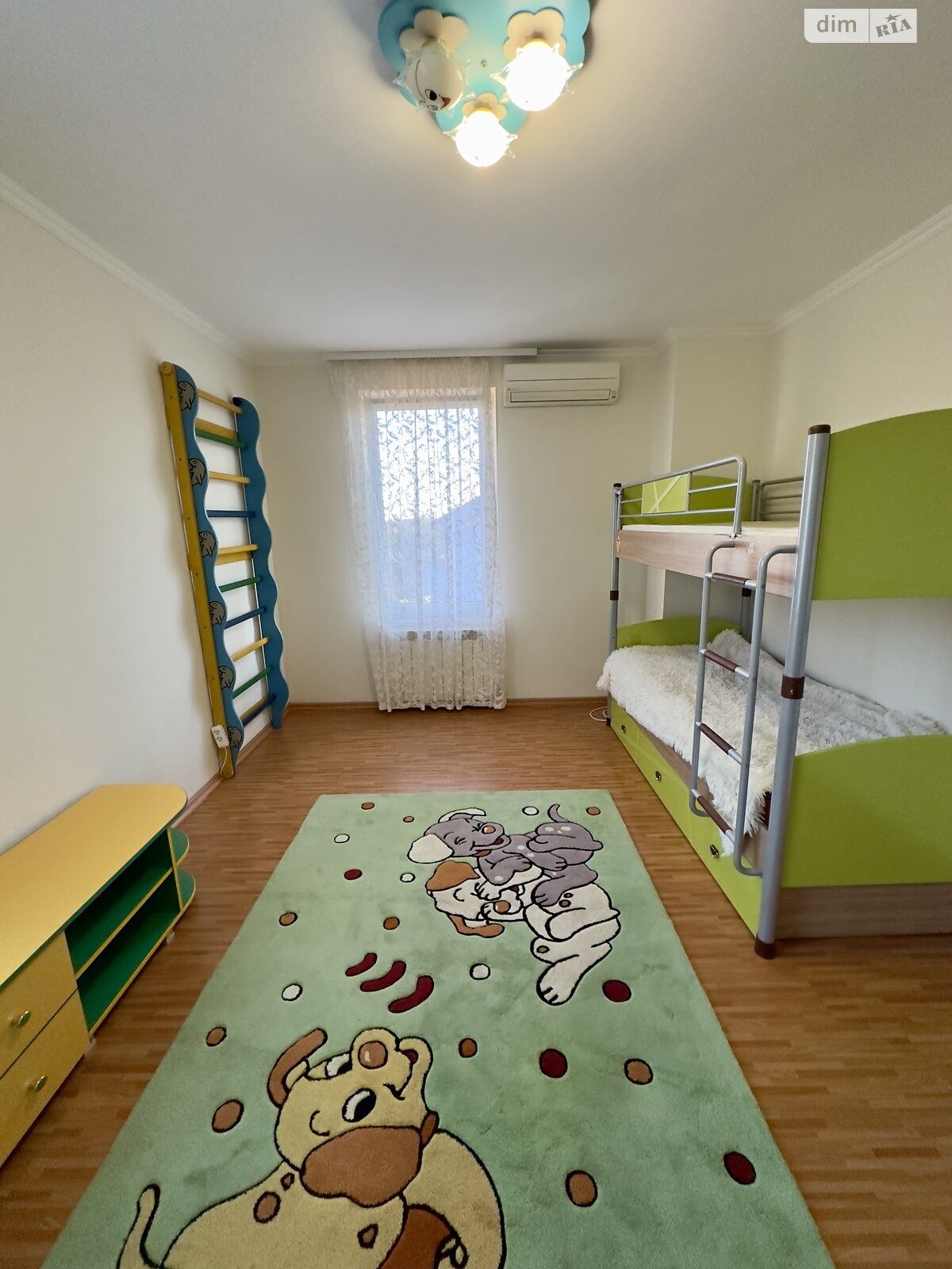 двоповерховий будинок з гаражем, 135 кв. м, пеноблок. Продаж в Рівному, район Пивзавод фото 1