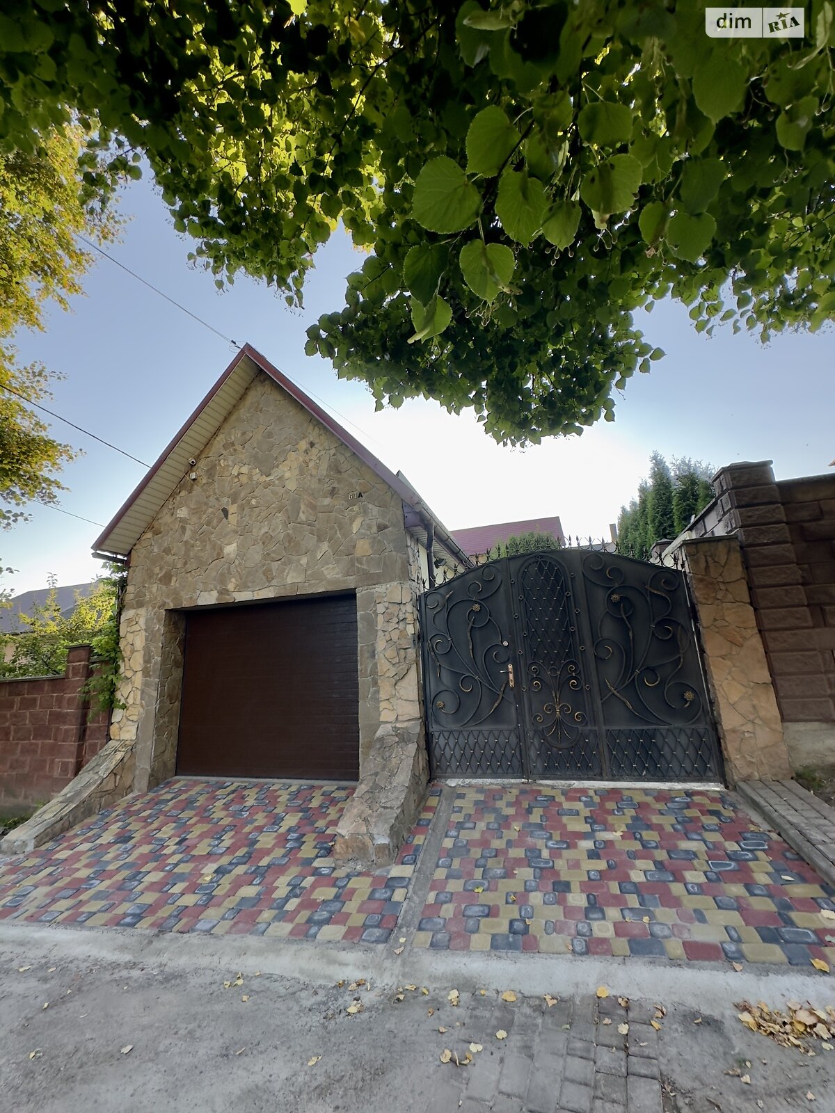 двоповерховий будинок з гаражем, 135 кв. м, пеноблок. Продаж в Рівному, район Пивзавод фото 1