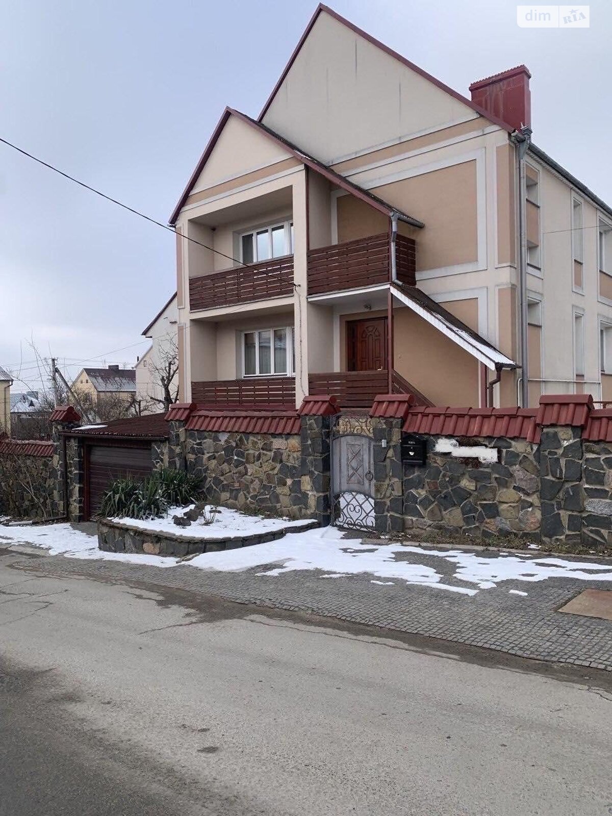 двоповерховий будинок, 190 кв. м, кирпич. Продаж в Рівному, район ПМК-100 фото 1 двоповерховий будинок, 190 кв. м, кирпич. Продаж в Рівному, район ПМК-100 фото 1