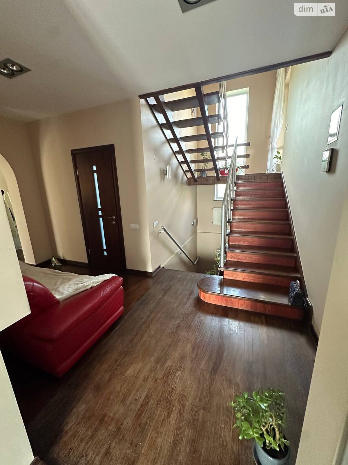 двухэтажный дом с гаражом, 213.9 кв. м, кирпич. Продажа в Ровно район Политон фото 1 двухэтажный дом с гаражом, 213.9 кв. м, кирпич. Продажа в Ровно район Политон фото 1