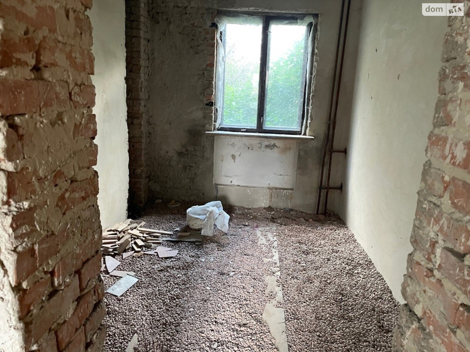 трехэтажный дом без мебели, 460 кв. м, кирпич. Продажа в Ровно район Счастливое фото 1 трехэтажный дом без мебели, 460 кв. м, кирпич. Продажа в Ровно район Счастливое фото 1