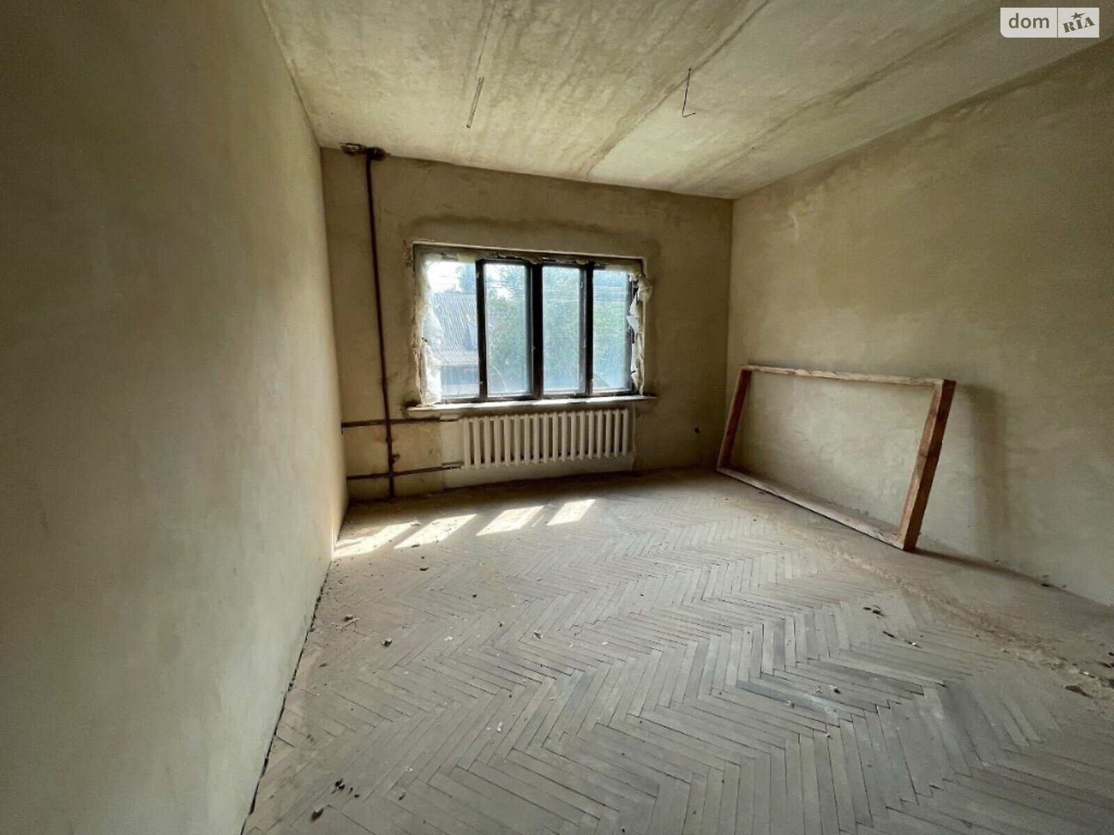 трехэтажный дом без мебели, 460 кв. м, кирпич. Продажа в Ровно район Счастливое фото 1 трехэтажный дом без мебели, 460 кв. м, кирпич. Продажа в Ровно район Счастливое фото 1