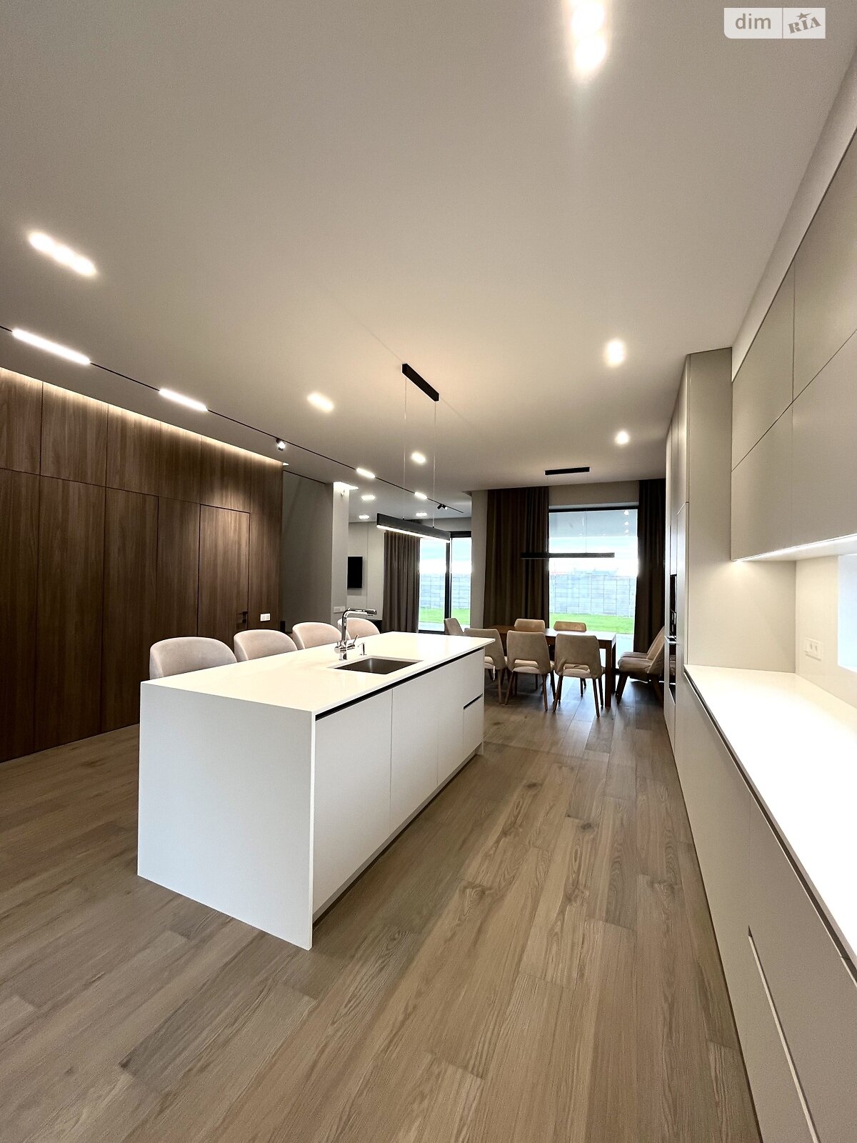 двоповерховий будинок з гаражем, 192 кв. м, цегла. Продаж в Рівному, район Щасливе фото 1 двоповерховий будинок з гаражем, 192 кв. м, цегла. Продаж в Рівному, район Щасливе фото 1