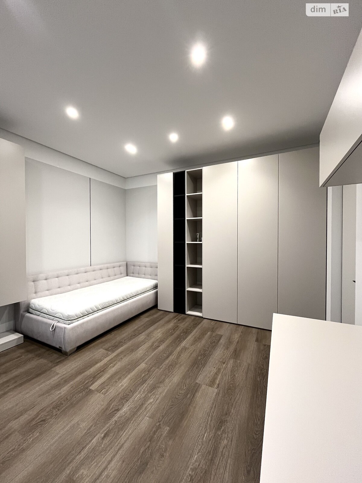 двоповерховий будинок з гаражем, 192 кв. м, цегла. Продаж в Рівному, район Щасливе фото 1 двоповерховий будинок з гаражем, 192 кв. м, цегла. Продаж в Рівному, район Щасливе фото 1