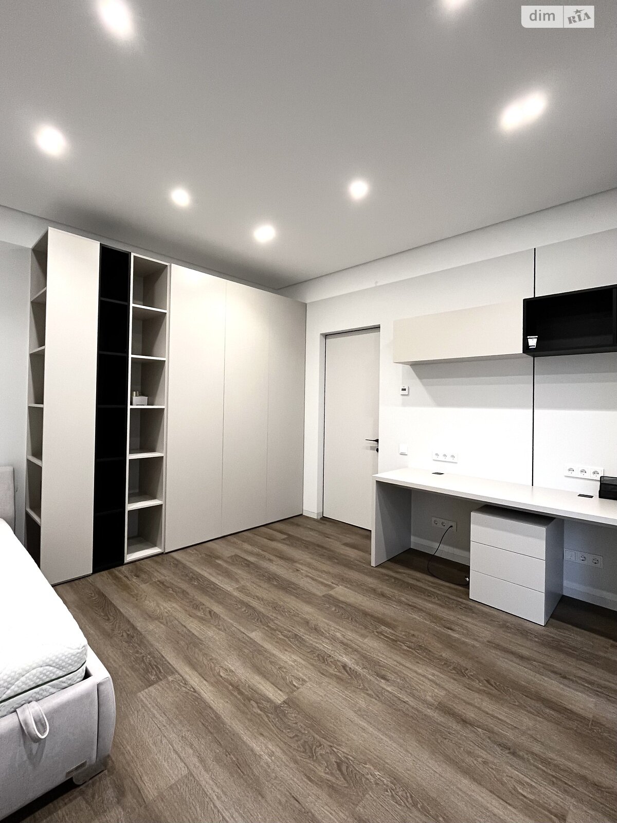 двоповерховий будинок з гаражем, 192 кв. м, цегла. Продаж в Рівному, район Щасливе фото 1 двоповерховий будинок з гаражем, 192 кв. м, цегла. Продаж в Рівному, район Щасливе фото 1