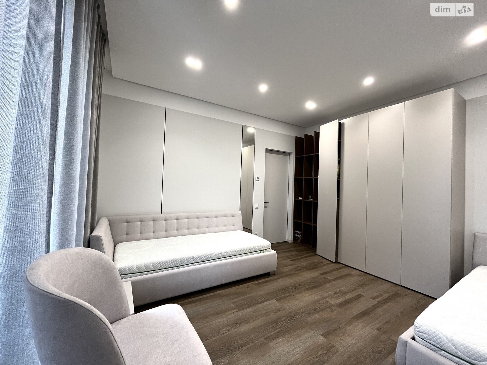 двоповерховий будинок з гаражем, 192 кв. м, цегла. Продаж в Рівному, район Щасливе фото 1 двоповерховий будинок з гаражем, 192 кв. м, цегла. Продаж в Рівному, район Щасливе фото 1