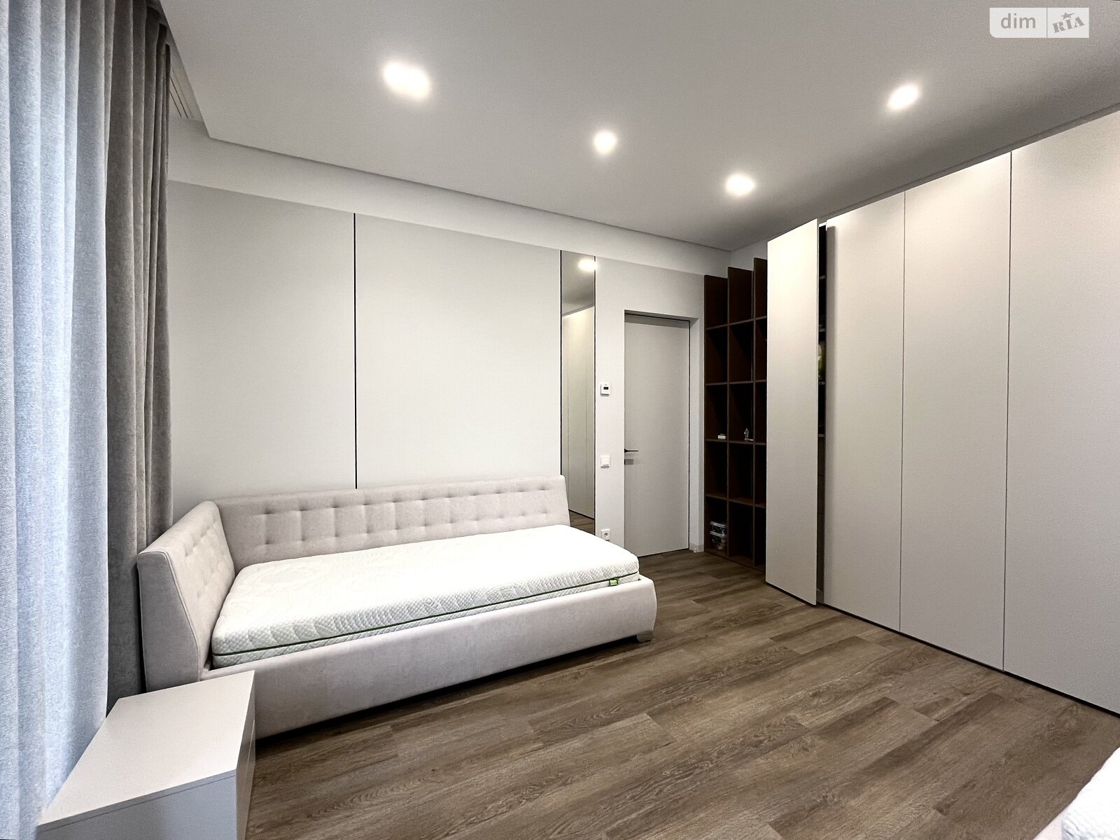 двоповерховий будинок з гаражем, 192 кв. м, цегла. Продаж в Рівному, район Щасливе фото 1 двоповерховий будинок з гаражем, 192 кв. м, цегла. Продаж в Рівному, район Щасливе фото 1