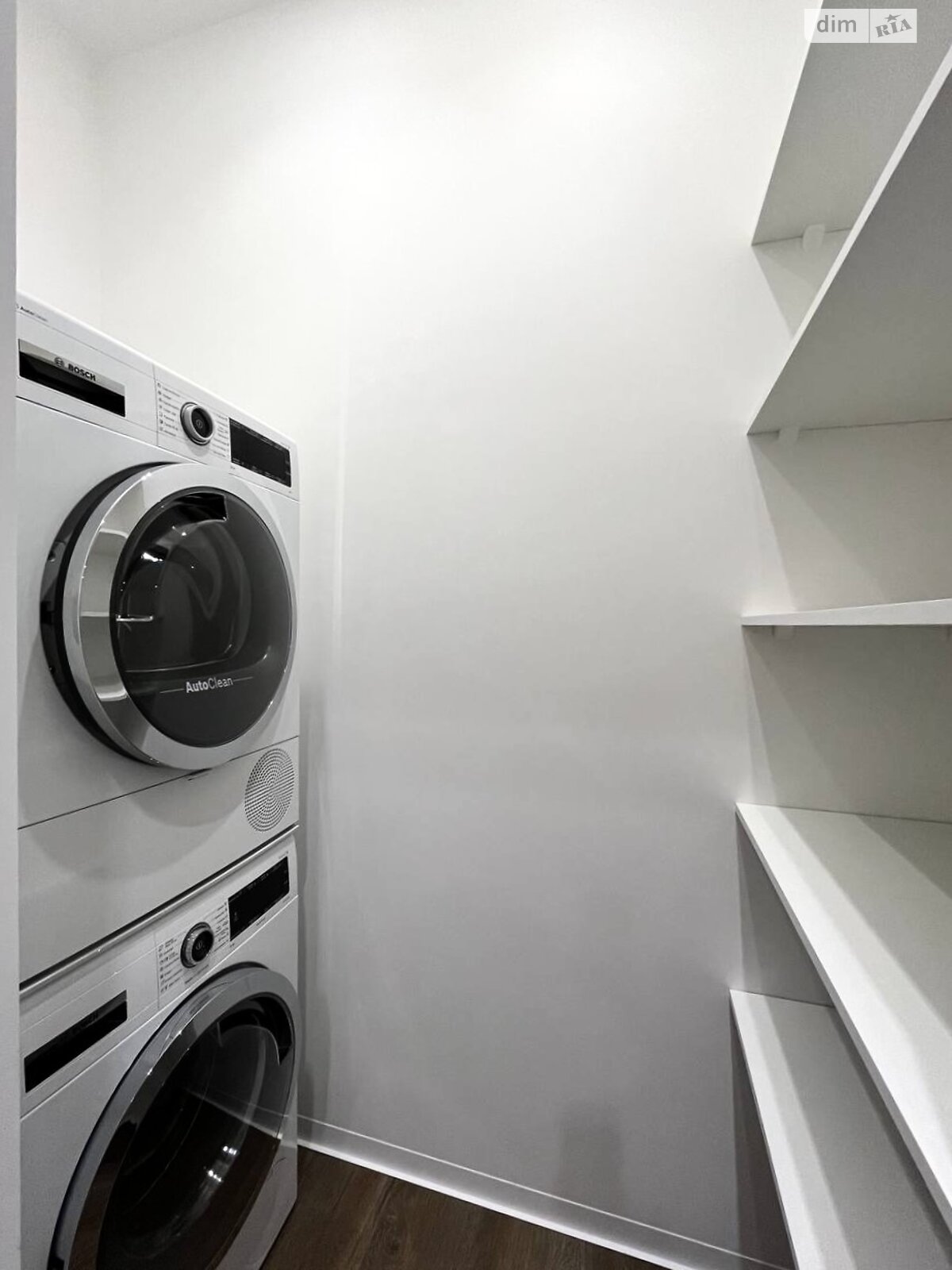 двоповерховий будинок з гаражем, 192 кв. м, цегла. Продаж в Рівному, район Щасливе фото 1 двоповерховий будинок з гаражем, 192 кв. м, цегла. Продаж в Рівному, район Щасливе фото 1