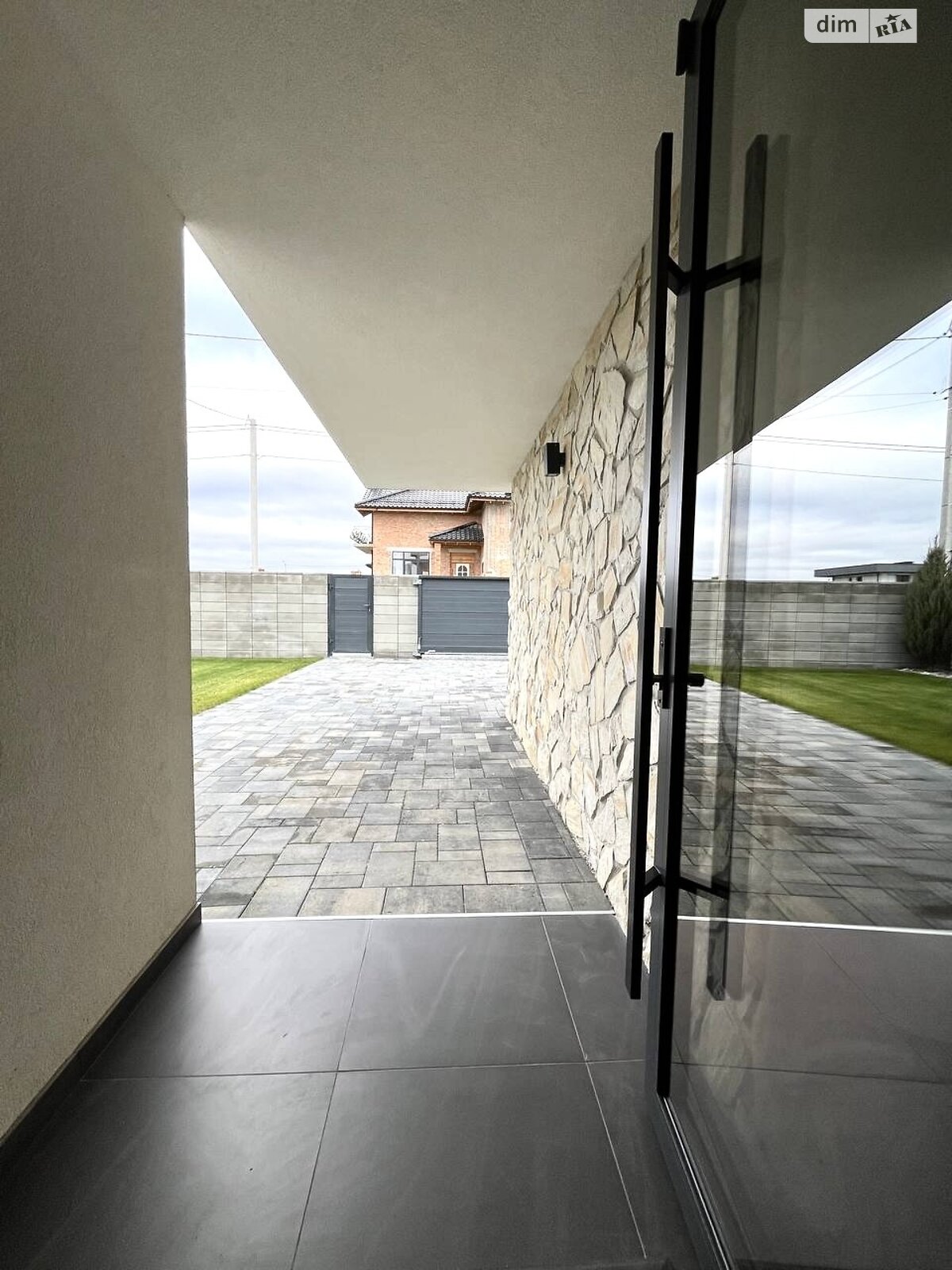 двоповерховий будинок з гаражем, 192 кв. м, цегла. Продаж в Рівному, район Щасливе фото 1 двоповерховий будинок з гаражем, 192 кв. м, цегла. Продаж в Рівному, район Щасливе фото 1