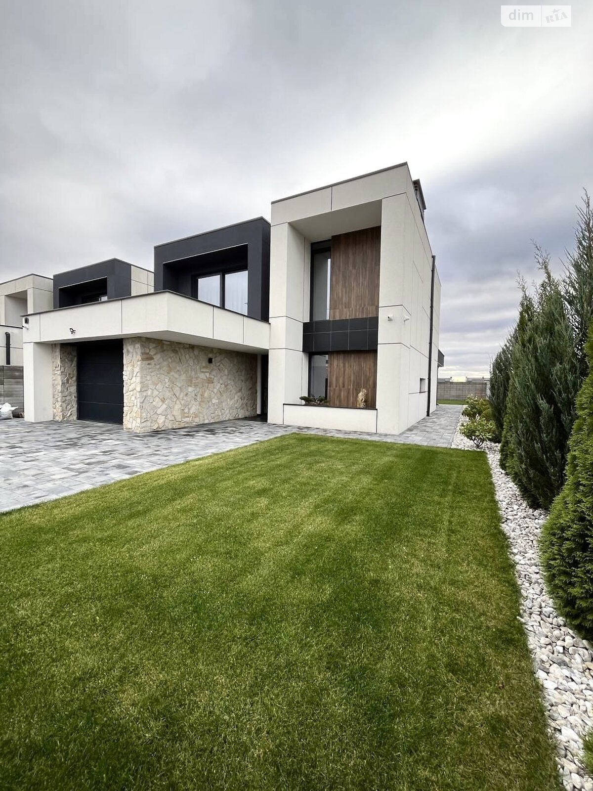 двоповерховий будинок з гаражем, 192 кв. м, цегла. Продаж в Рівному, район Щасливе фото 1 двоповерховий будинок з гаражем, 192 кв. м, цегла. Продаж в Рівному, район Щасливе фото 1