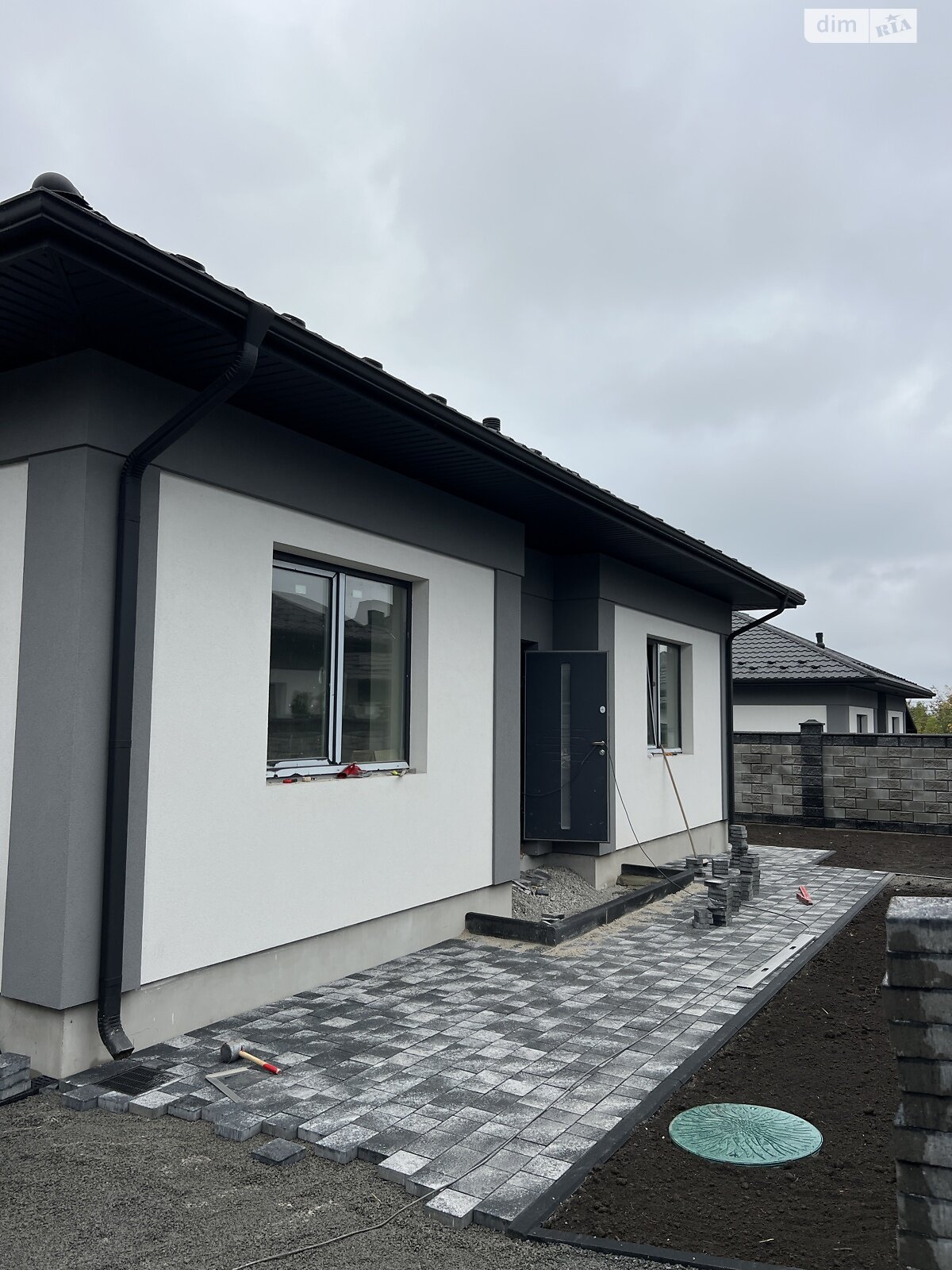 одноповерховий будинок, 105 кв. м, цегла. Продаж в Рівному, район Щасливе фото 1